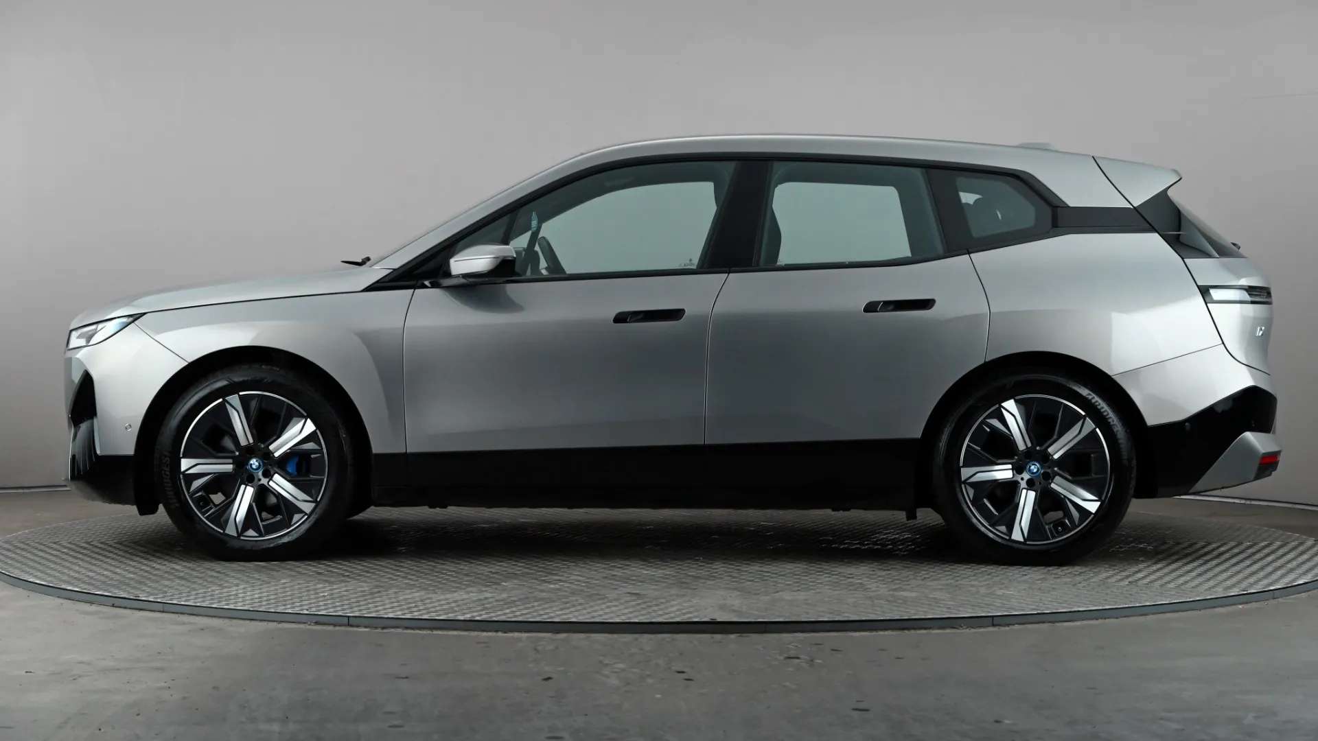 A 2023 BMW IX 240kW xDrive40 M Sport 76.6kWh Auto A 2023 BMW IX 240kW xDrive40 M Sport 76.6kWh Auto