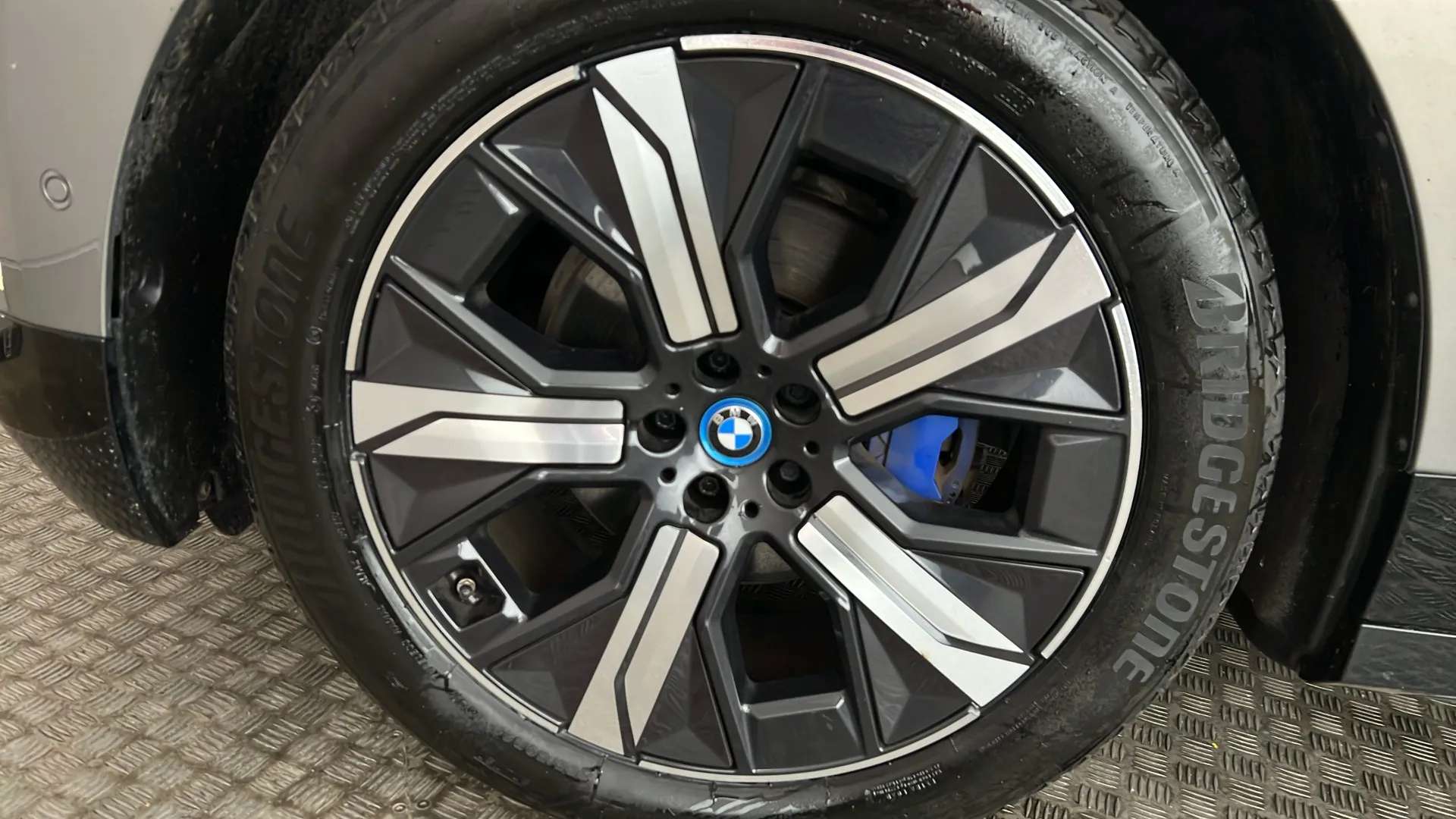 2023 BMW IX 2023 BMW IX