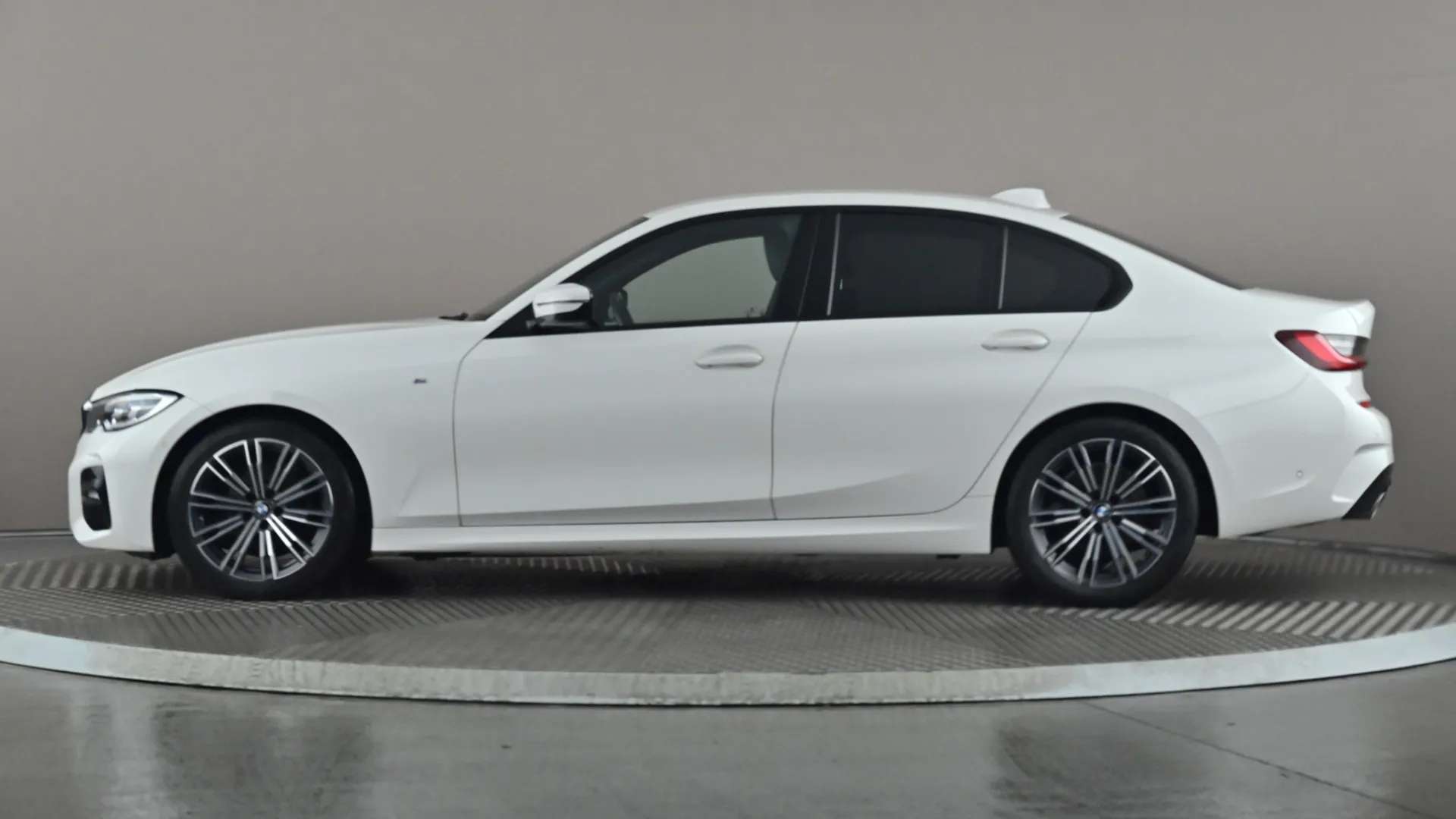 A 2021 BMW 3 SERIES 318i M Sport Step Auto A 2021 BMW 3 SERIES 318i M Sport Step Auto