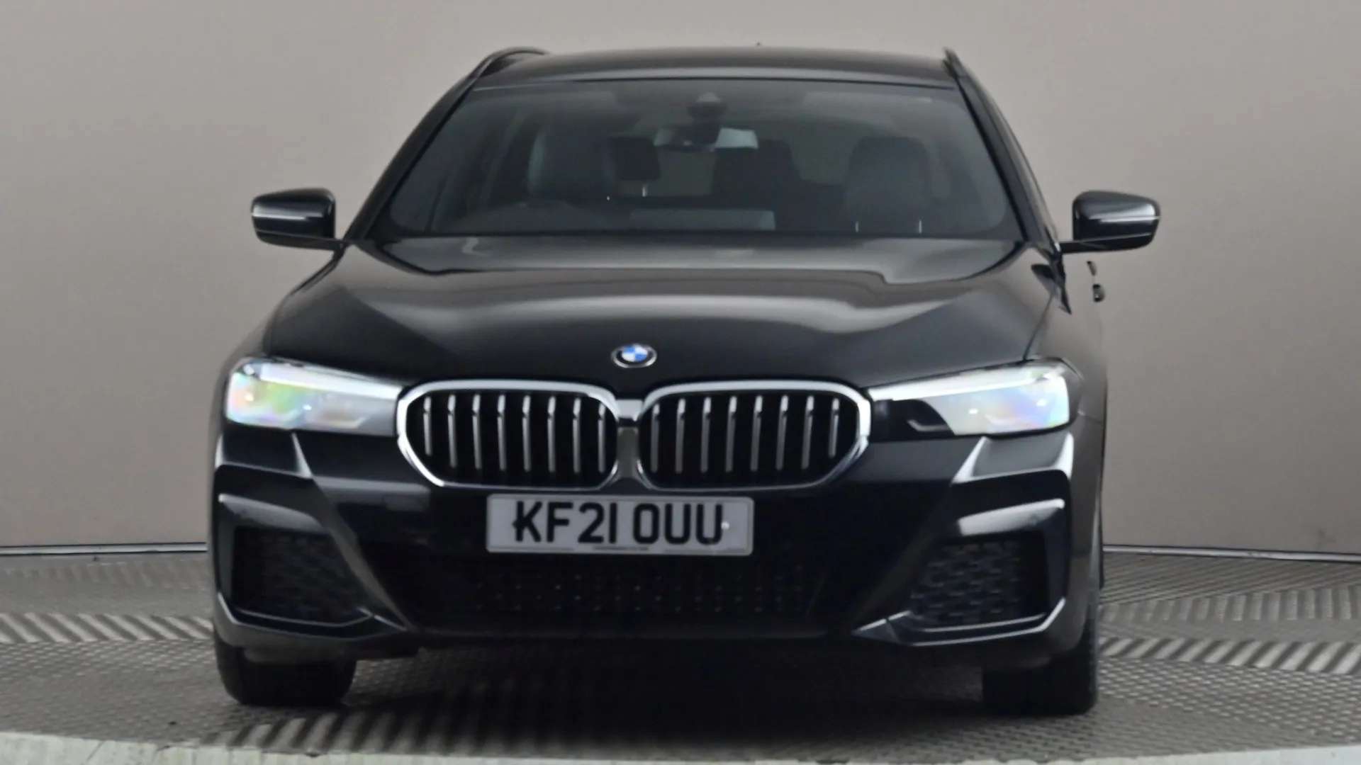 A 2021 BMW 5 SERIES TOURING 520d MHT M Sport Step Auto A 2021 BMW 5 SERIES TOURING 520d MHT M Sport Step Auto