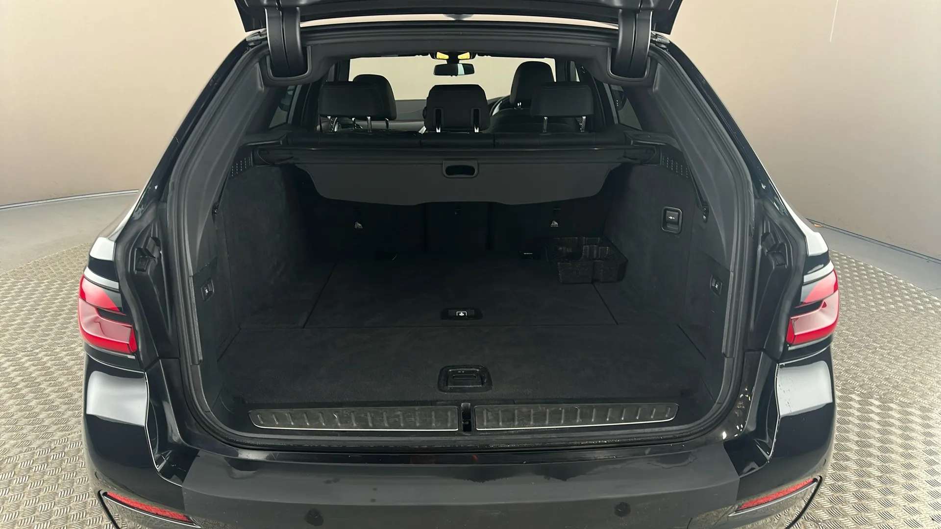 2021 BMW 5 SERIES TOURING 2021 BMW 5 SERIES TOURING