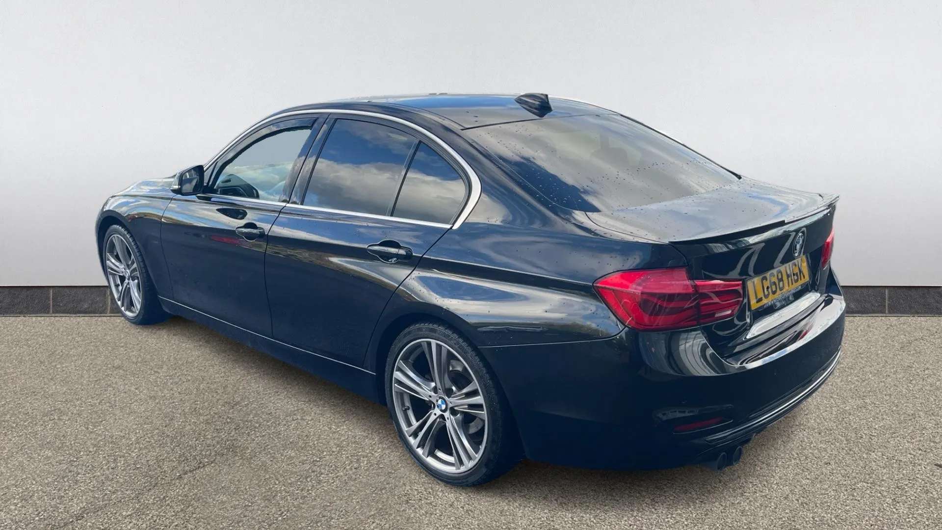 A 2018 BMW 3 SERIES 320d EfficientDynamics Sport Step Auto A 2018 BMW 3 SERIES 320d EfficientDynamics Sport Step Auto