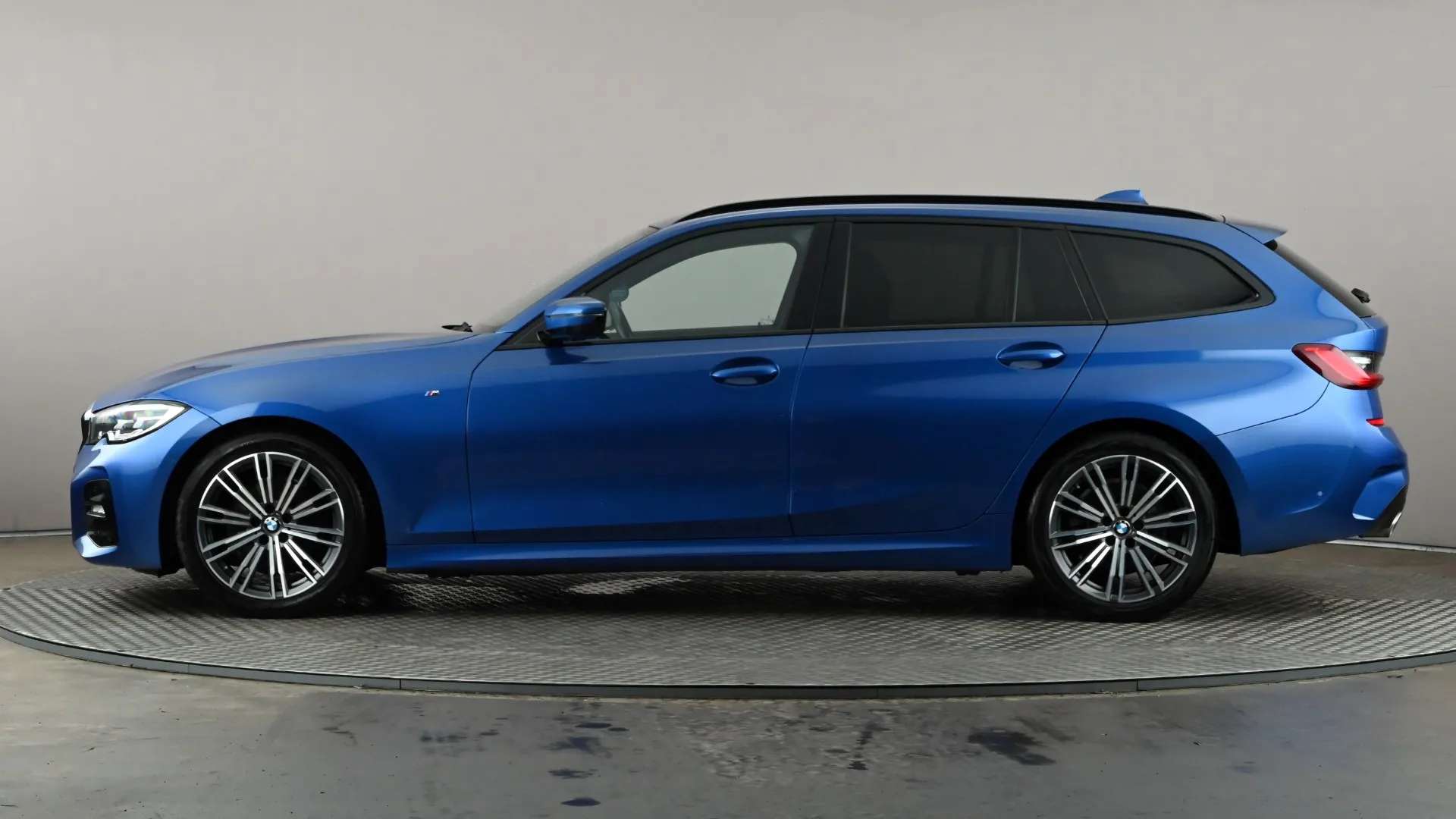 A 2020 BMW 3 SERIES TOURING 320d M Sport Step Auto A 2020 BMW 3 SERIES TOURING 320d M Sport Step Auto