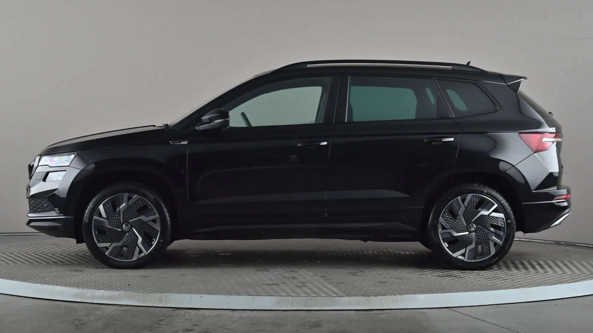 A 2023 SKODA KAROQ 2.0 TSI Sportline 4x4 DSG A 2023 SKODA KAROQ 2.0 TSI Sportline 4x4 DSG