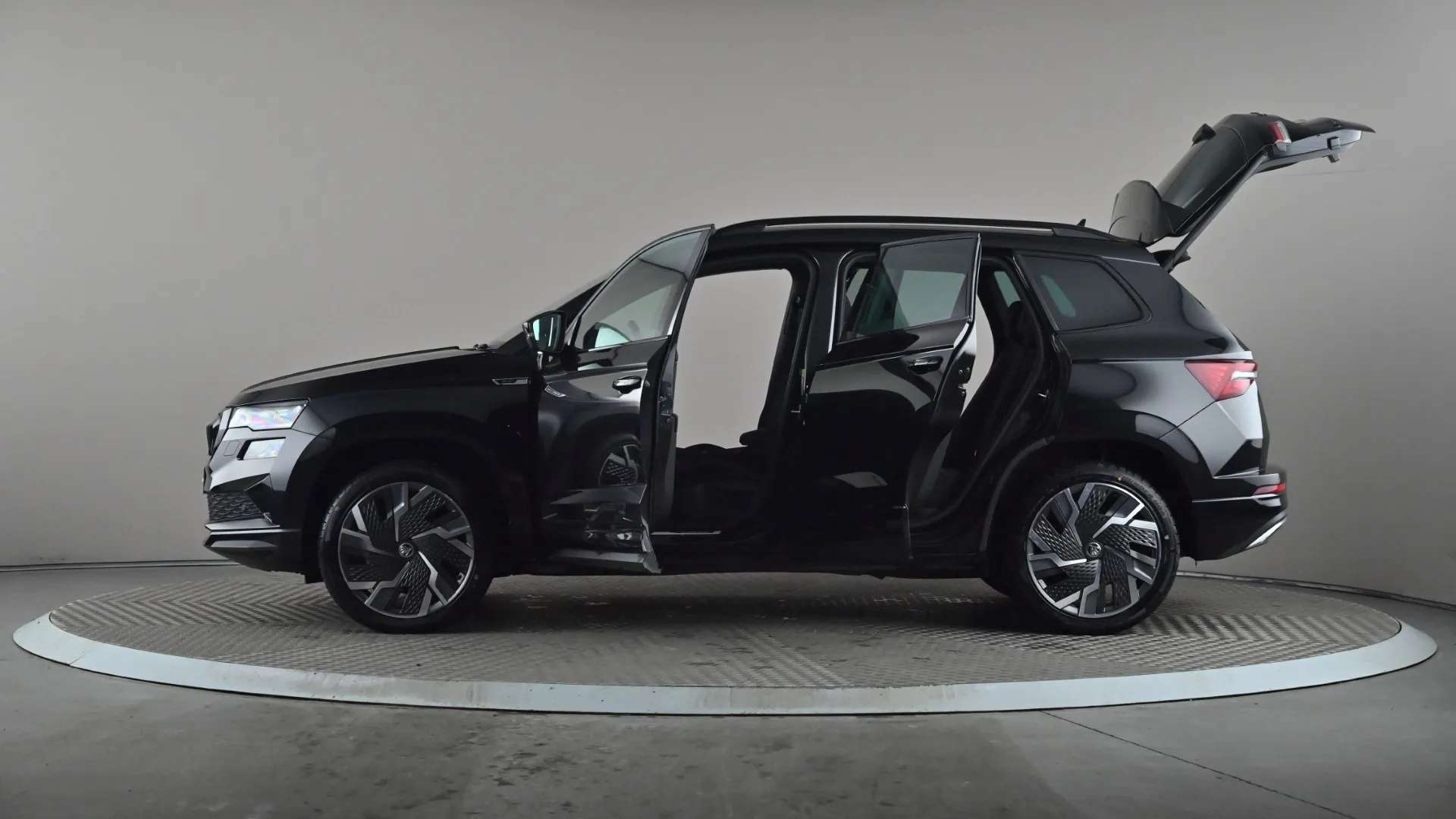 2023 SKODA KAROQ 2023 SKODA KAROQ