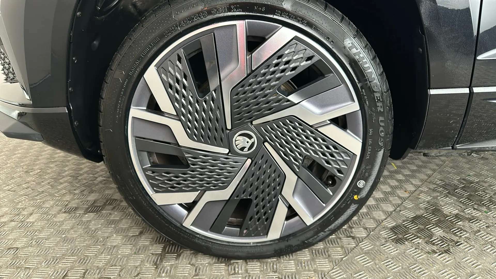 2023 SKODA KAROQ 2023 SKODA KAROQ