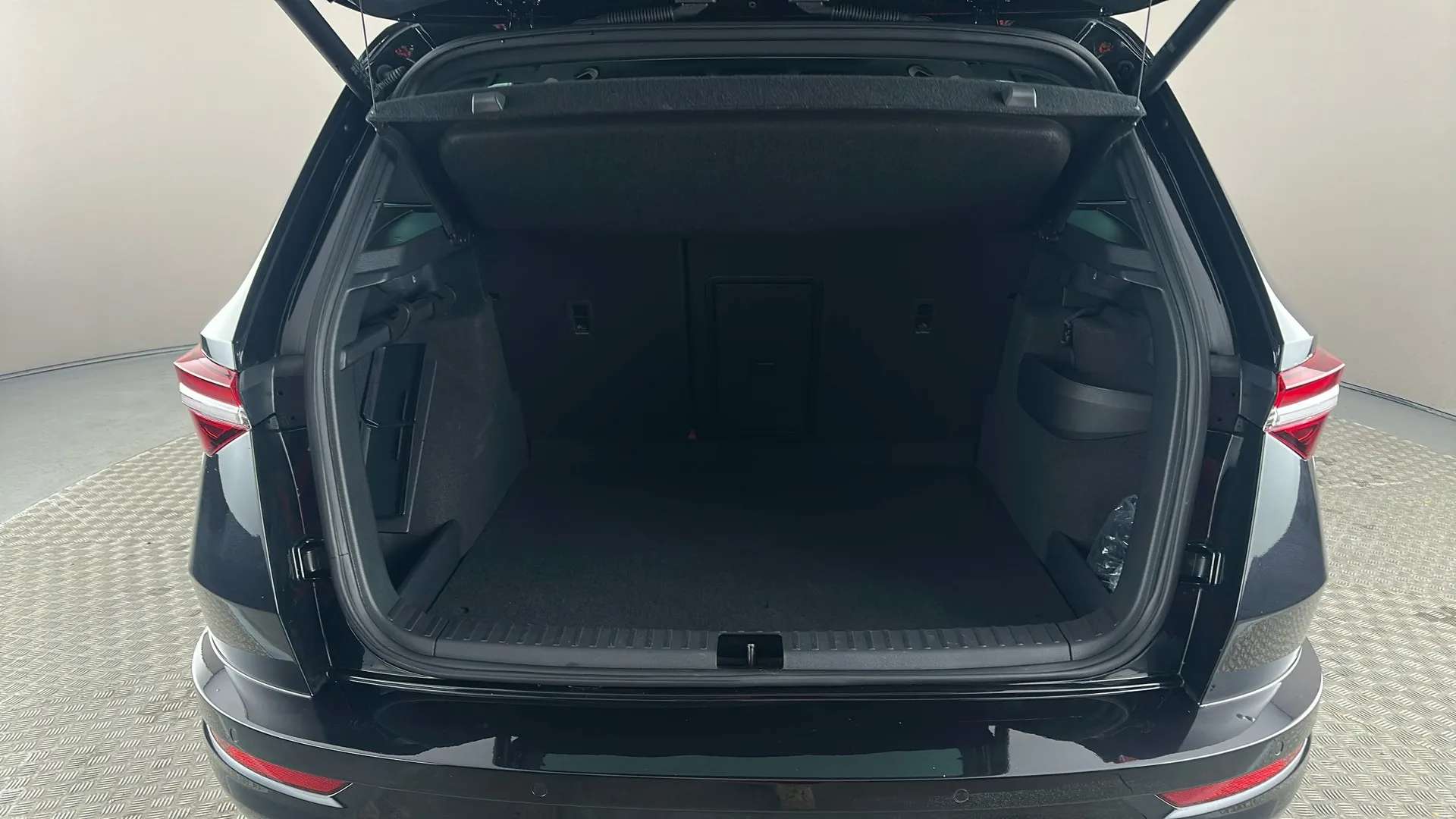 2023 SKODA KAROQ 2023 SKODA KAROQ