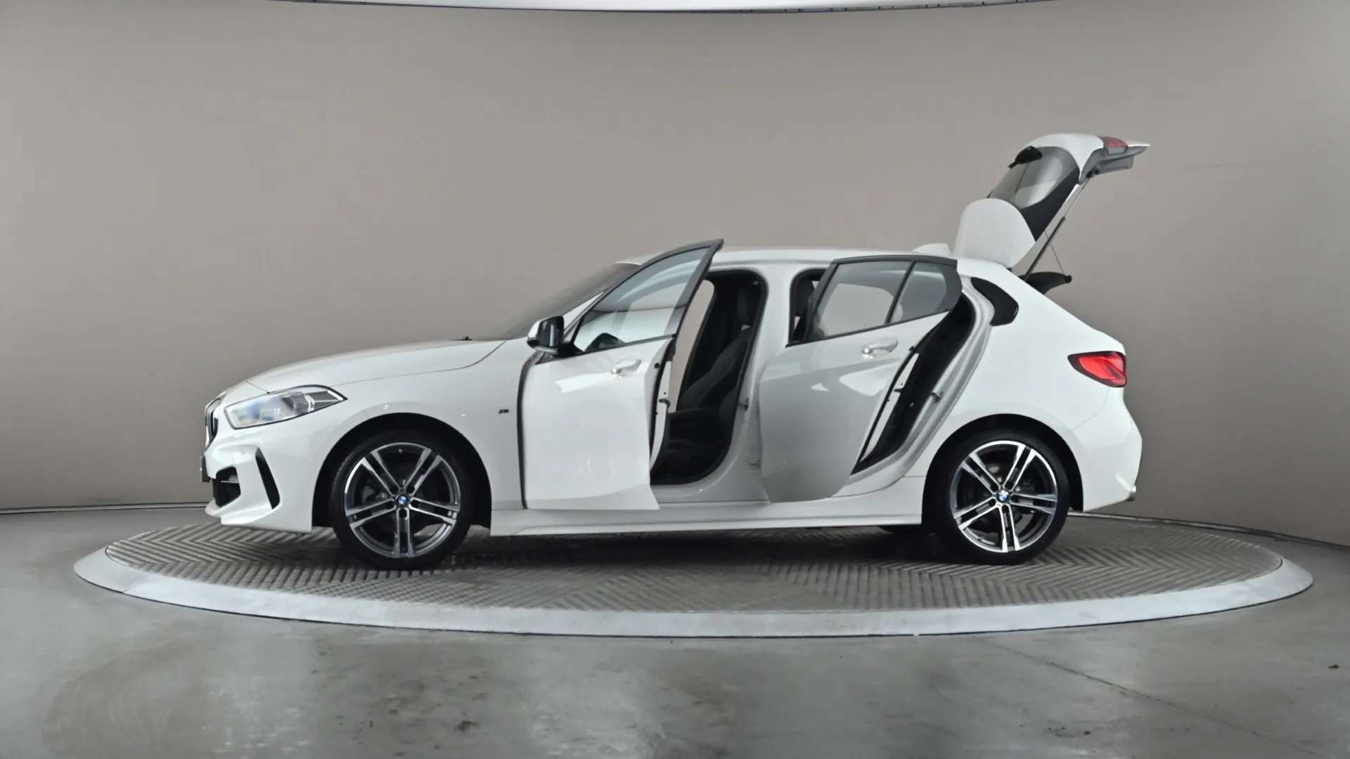 2022 BMW 1 SERIES 2022 BMW 1 SERIES
