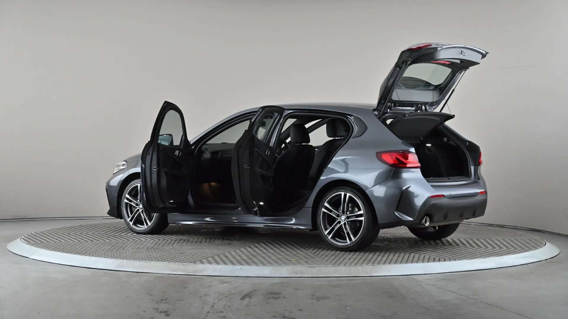 2021 BMW 1 SERIES 2021 BMW 1 SERIES