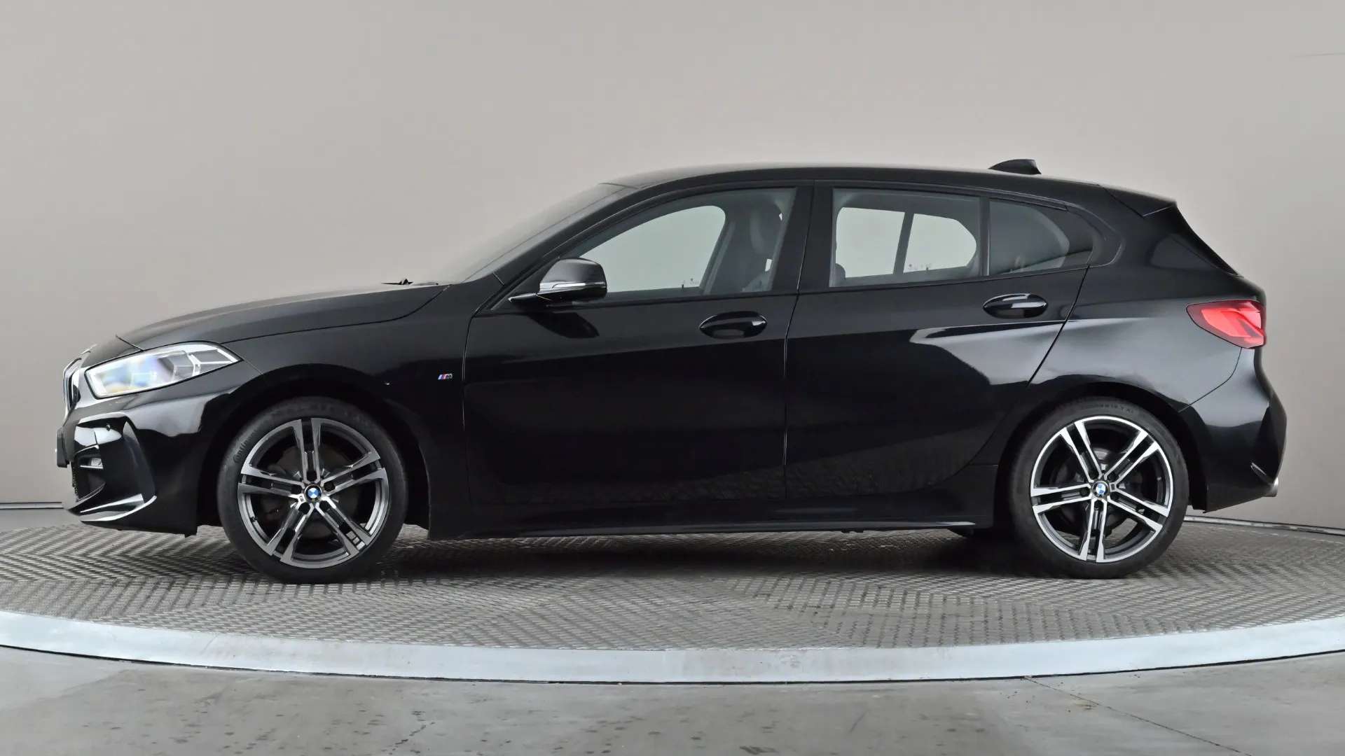 A 2020 BMW 1 SERIES 118i M Sport A 2020 BMW 1 SERIES 118i M Sport