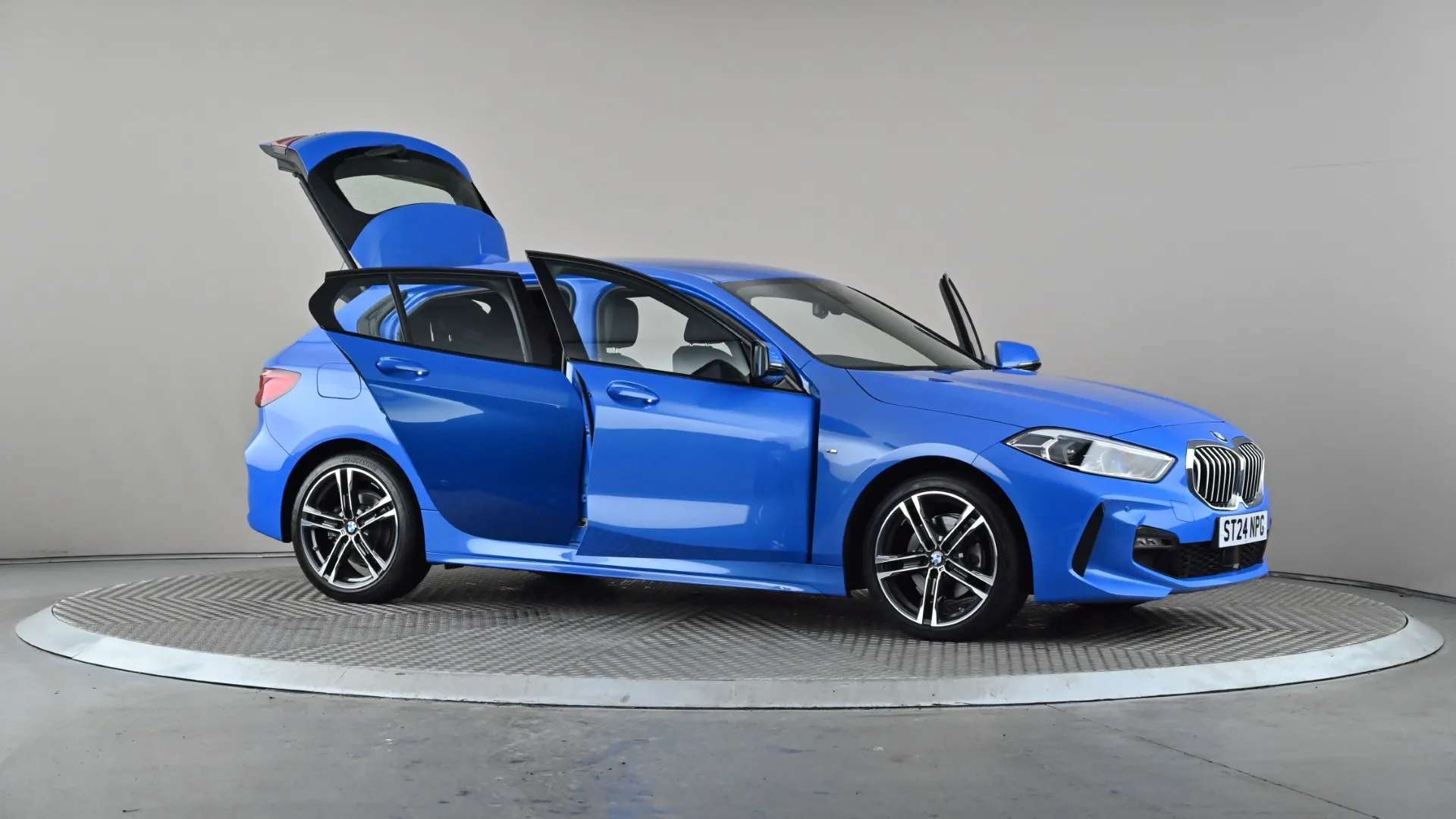 2024 BMW 1 SERIES 2024 BMW 1 SERIES