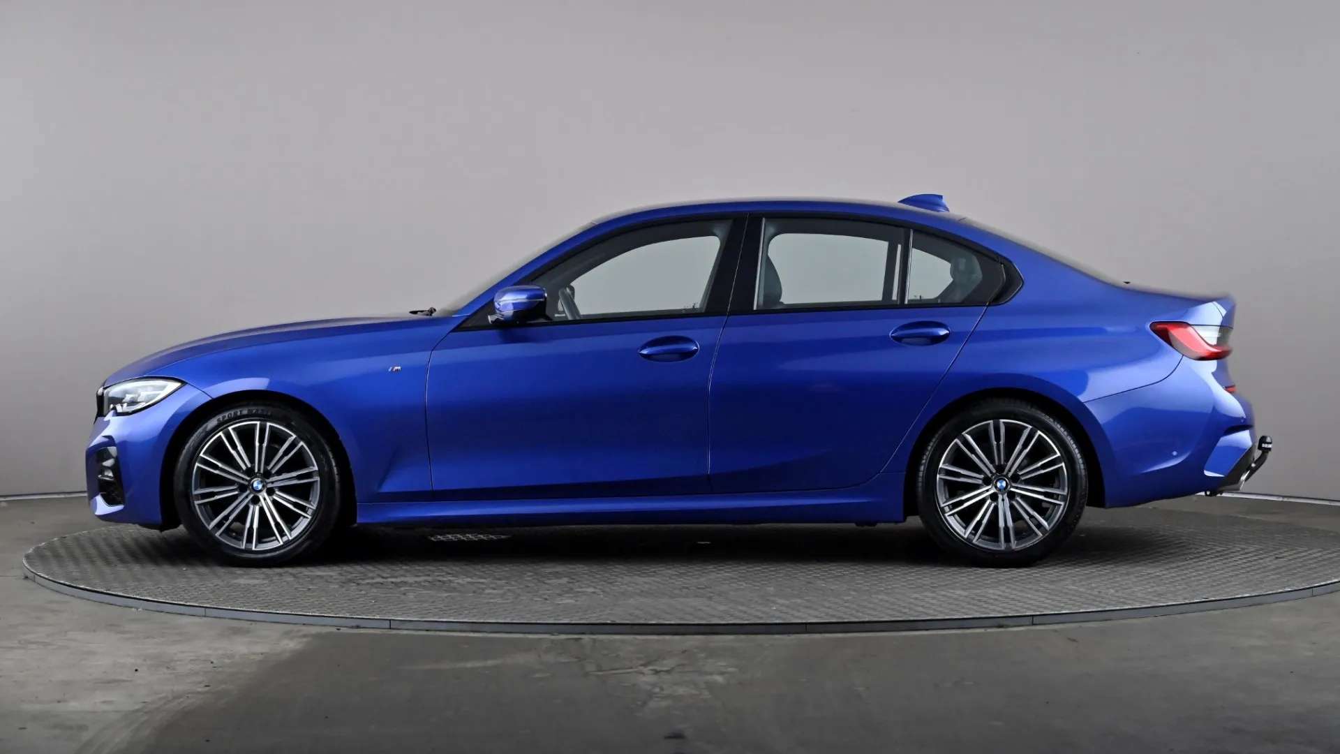 A 2019 BMW 3 SERIES 318d M Sport A 2019 BMW 3 SERIES 318d M Sport