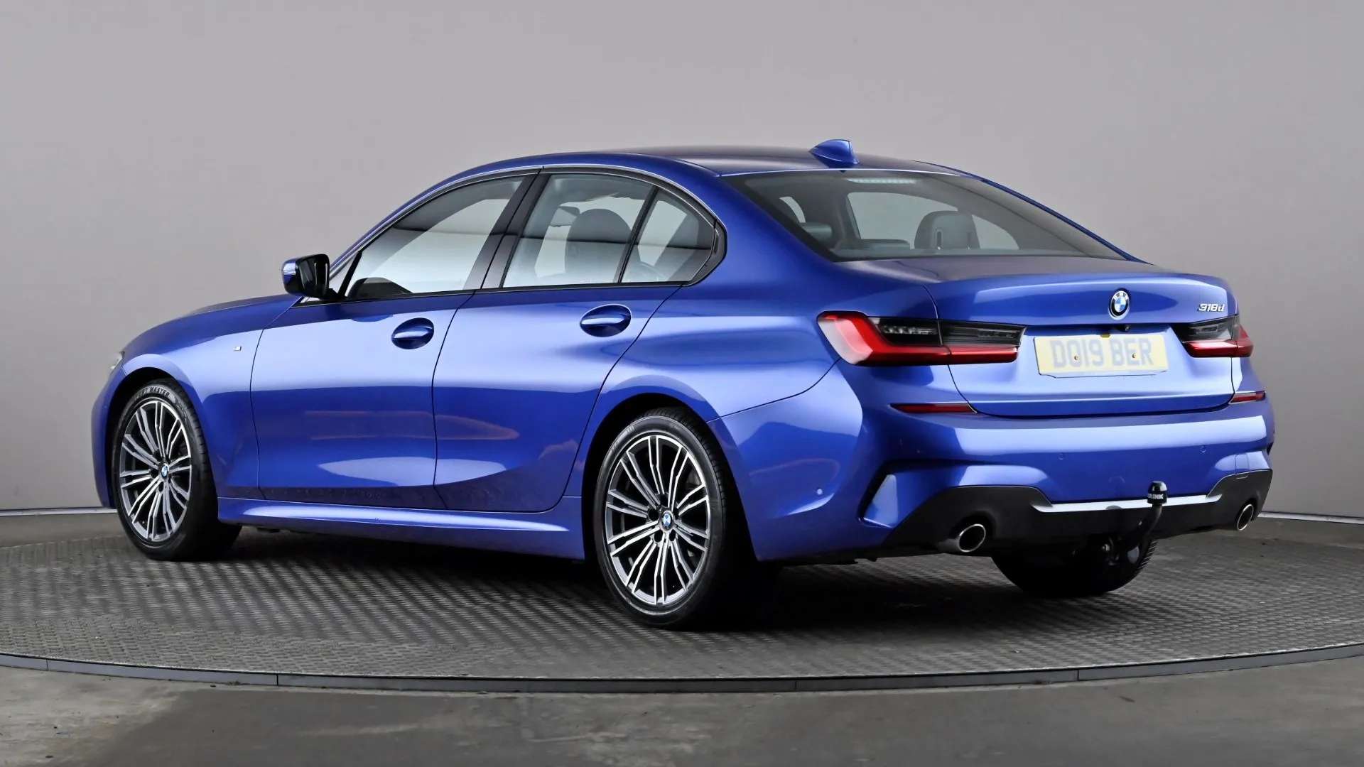 A 2019 BMW 3 SERIES 318d M Sport A 2019 BMW 3 SERIES 318d M Sport