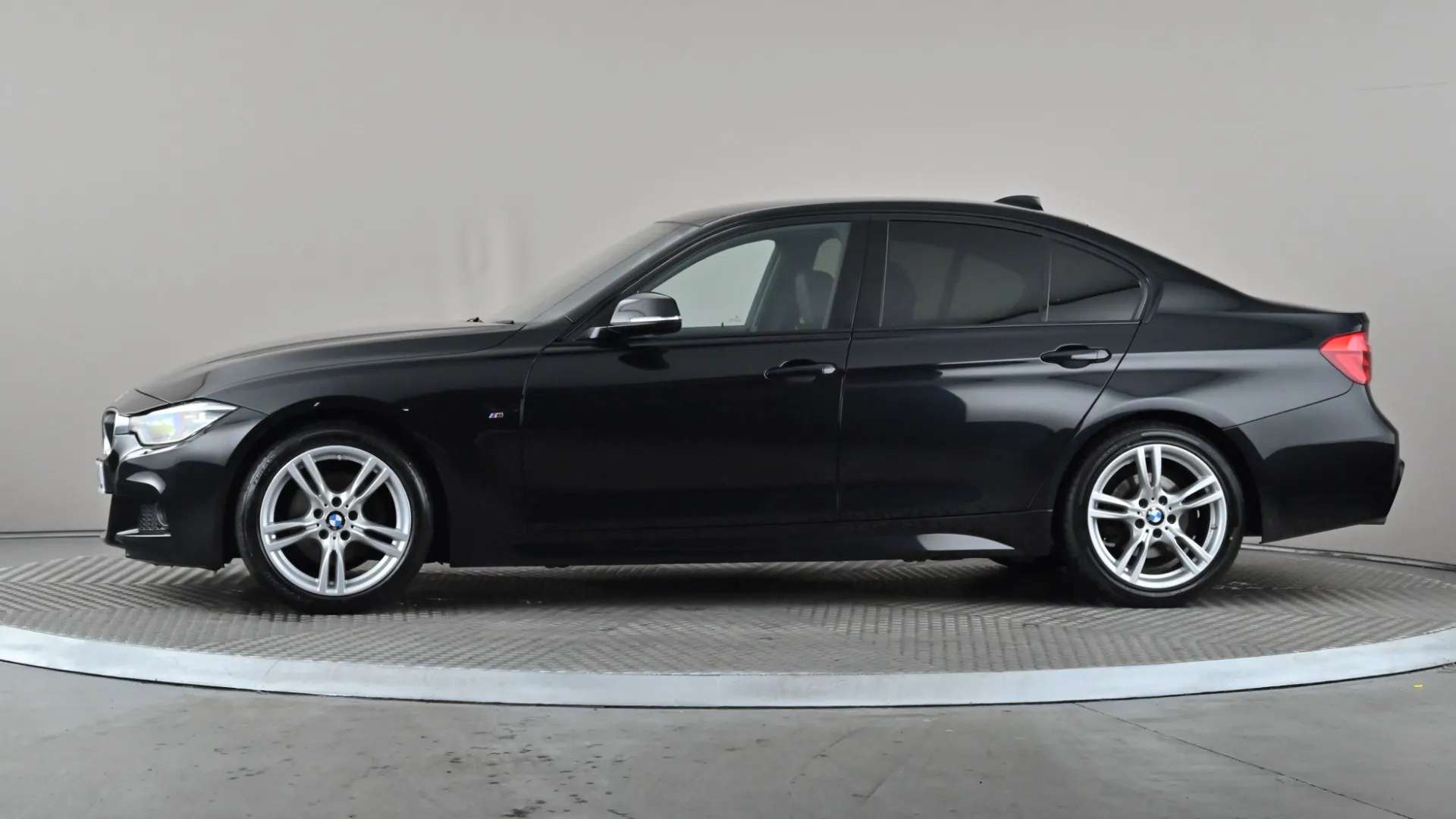 A 2018 BMW 3 SERIES 320d M Sport A 2018 BMW 3 SERIES 320d M Sport