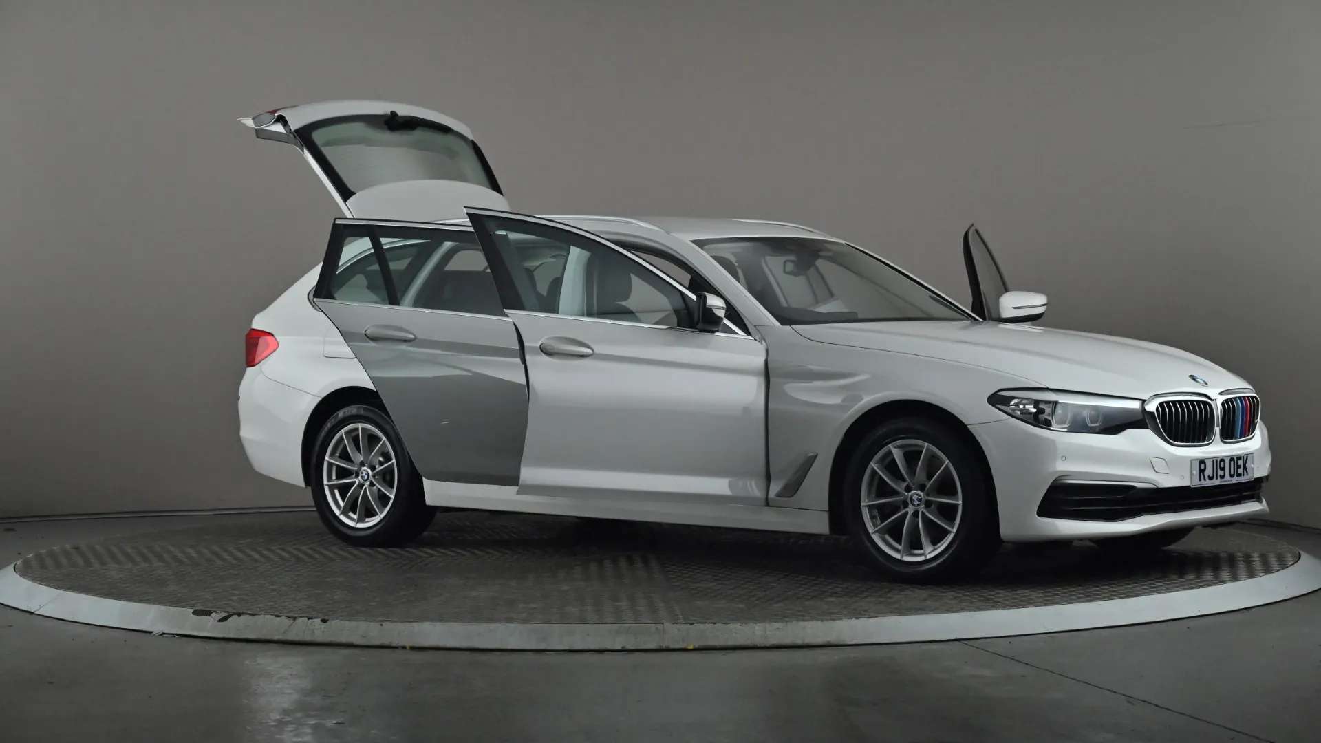 2019 BMW 5 SERIES 2019 BMW 5 SERIES