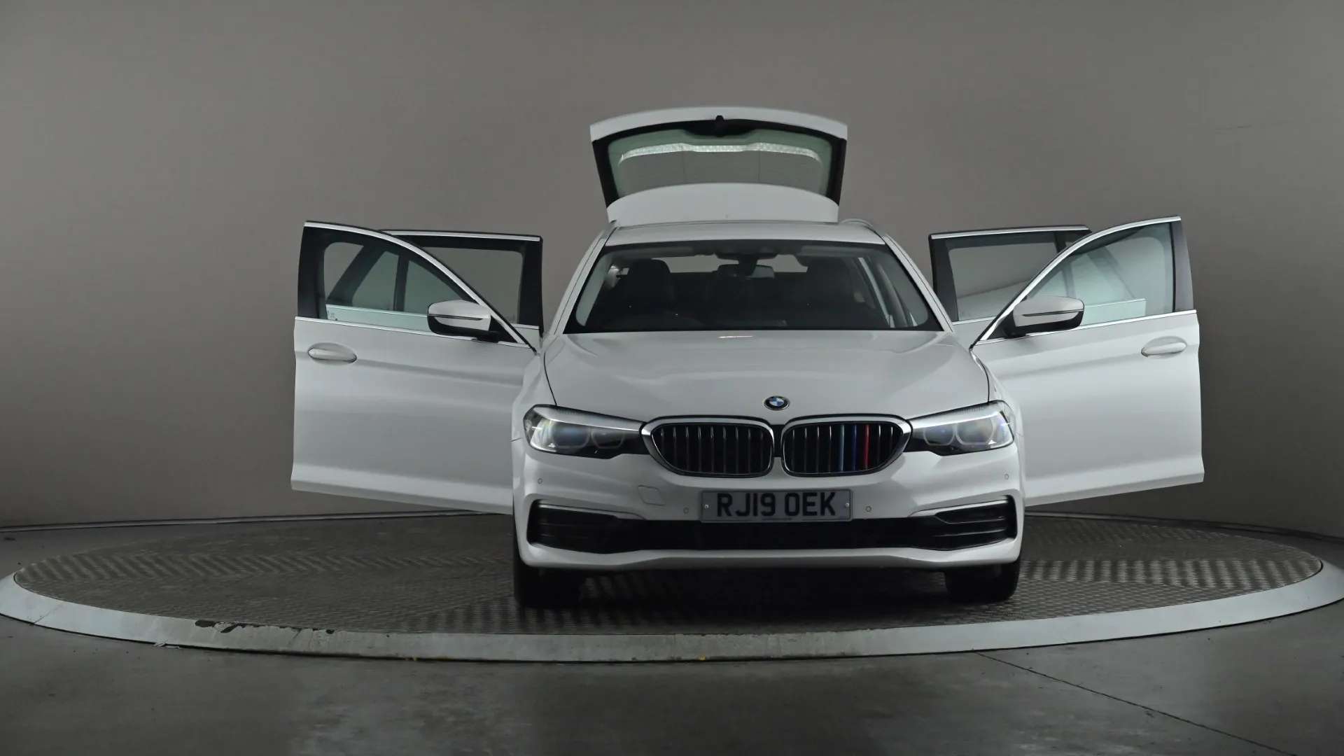 2019 BMW 5 SERIES 2019 BMW 5 SERIES