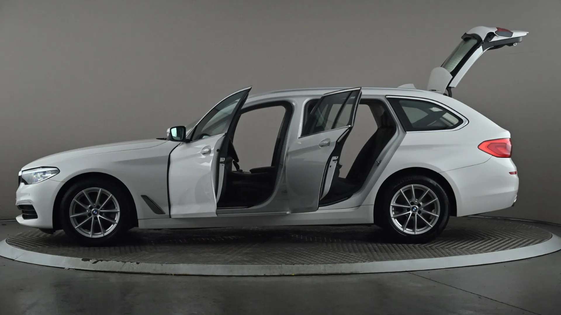 2019 BMW 5 SERIES 2019 BMW 5 SERIES