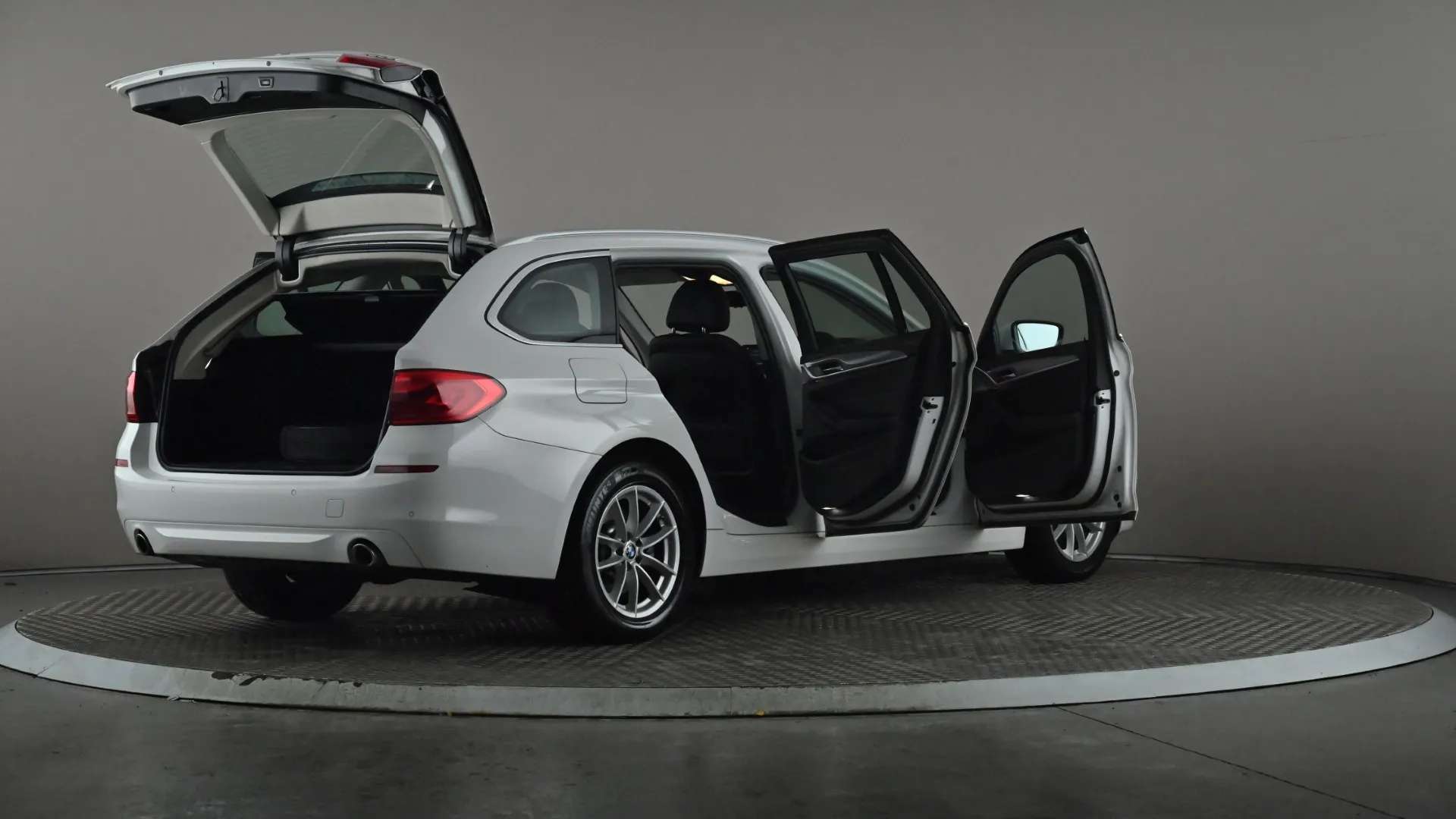 2019 BMW 5 SERIES 2019 BMW 5 SERIES