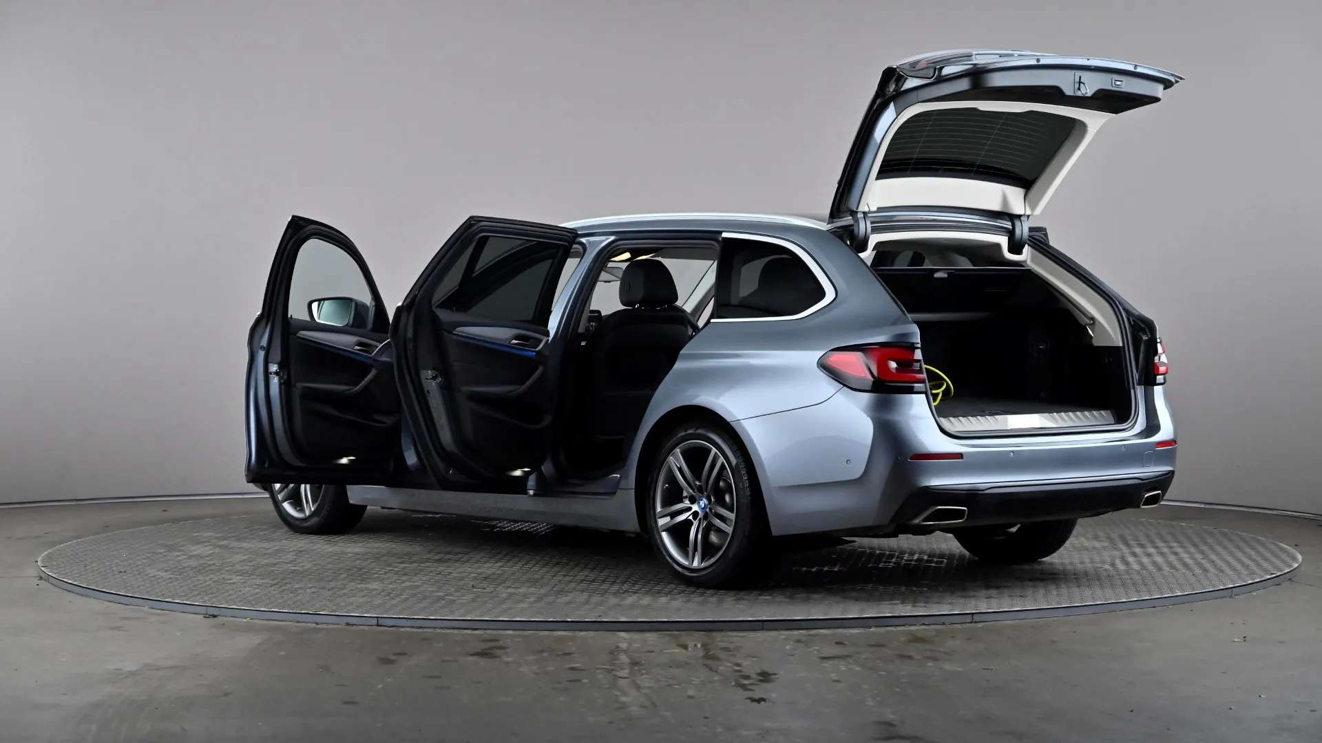 2021 BMW 5 SERIES 2021 BMW 5 SERIES