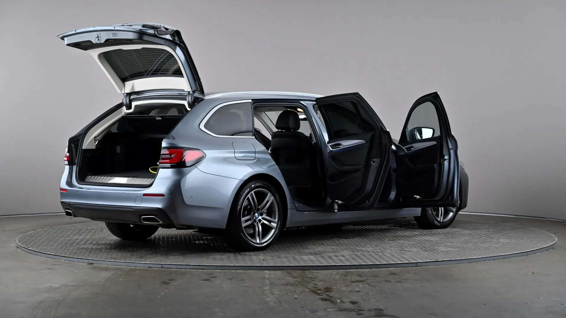 2021 BMW 5 SERIES 2021 BMW 5 SERIES