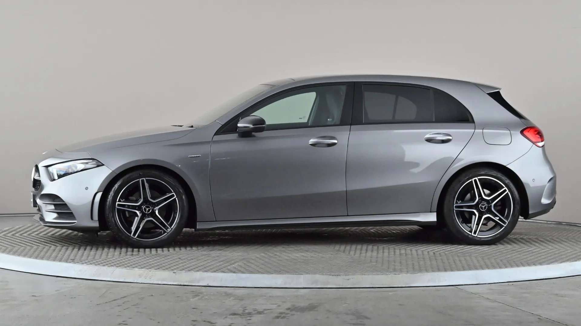 A 2022 MERCEDES-BENZ A CLASS A200 AMG Line Premium Plus Edition Auto A 2022 MERCEDES-BENZ A CLASS A200 AMG Line Premium Plus Edition Auto