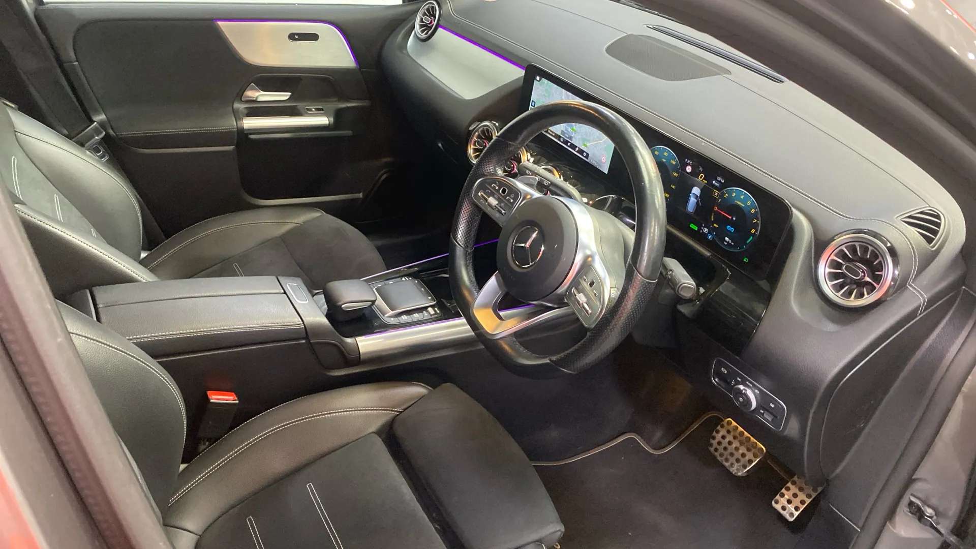 A 2022 MERCEDES-BENZ B CLASS B250e AMG Line Premium Plus Edition Auto A 2022 MERCEDES-BENZ B CLASS B250e AMG Line Premium Plus Edition Auto