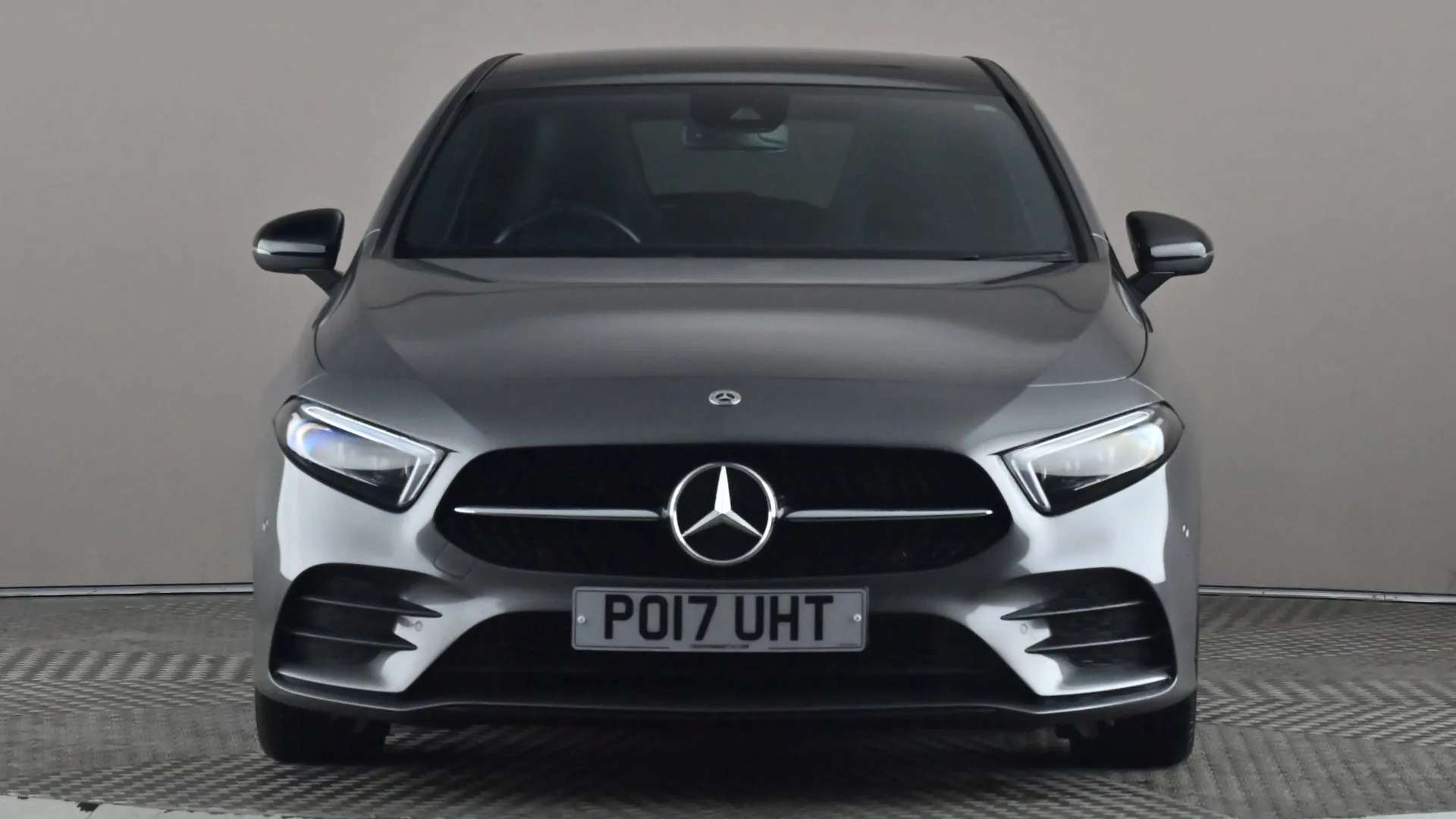 A 2021 MERCEDES-BENZ A CLASS A180 AMG Line Premium Plus Edition Auto A 2021 MERCEDES-BENZ A CLASS A180 AMG Line Premium Plus Edition Auto