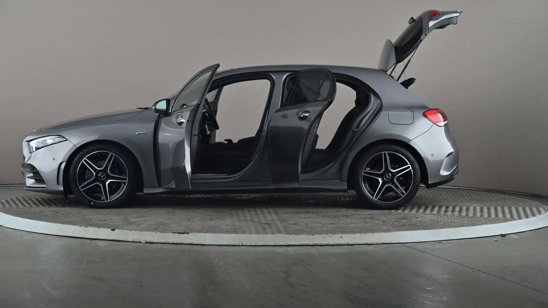 2021 MERCEDES-BENZ A CLASS 2021 MERCEDES-BENZ A CLASS