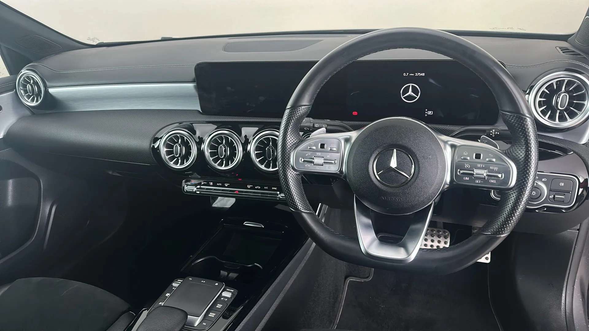 2021 MERCEDES-BENZ A CLASS 2021 MERCEDES-BENZ A CLASS