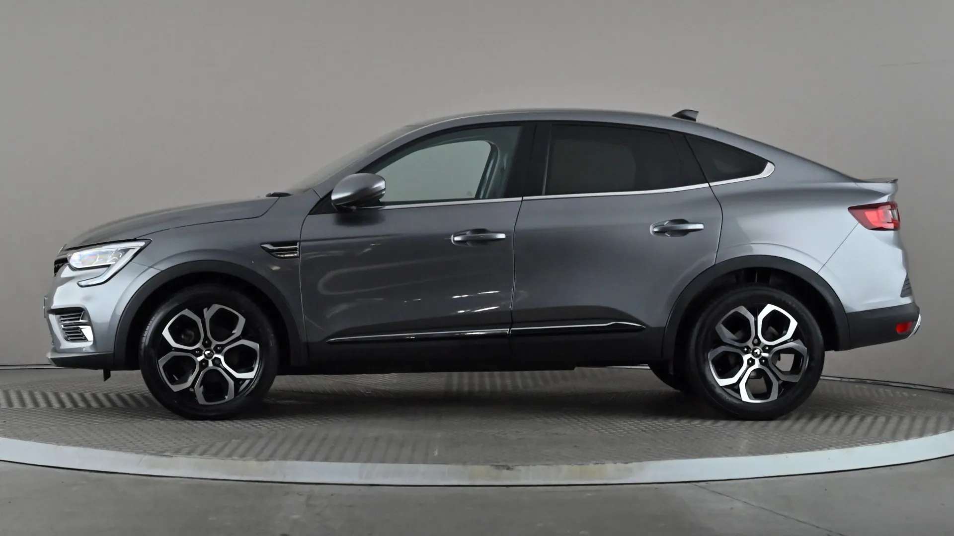 A 2023 RENAULT ARKANA 1.6 E-TECH Hybrid 145 S Edition Auto A 2023 RENAULT ARKANA 1.6 E-TECH Hybrid 145 S Edition Auto