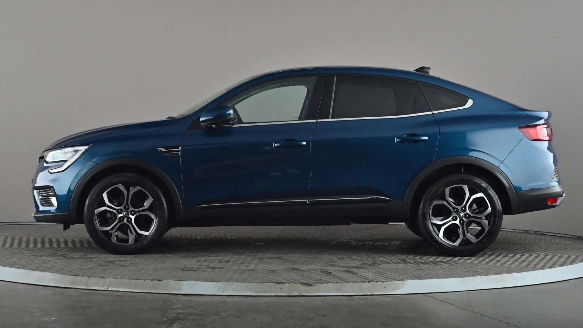 A 2022 RENAULT ARKANA 1.6 E-TECH Hybrid 145 S Edition Auto A 2022 RENAULT ARKANA 1.6 E-TECH Hybrid 145 S Edition Auto