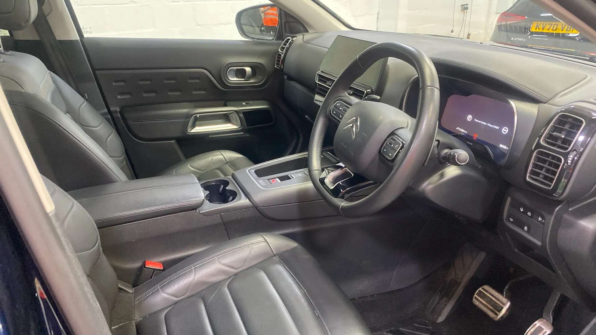 A 2023 CITROEN C5 AIRCROSS 1.2 PureTech C-Series Edition EAT8 A 2023 CITROEN C5 AIRCROSS 1.2 PureTech C-Series Edition EAT8
