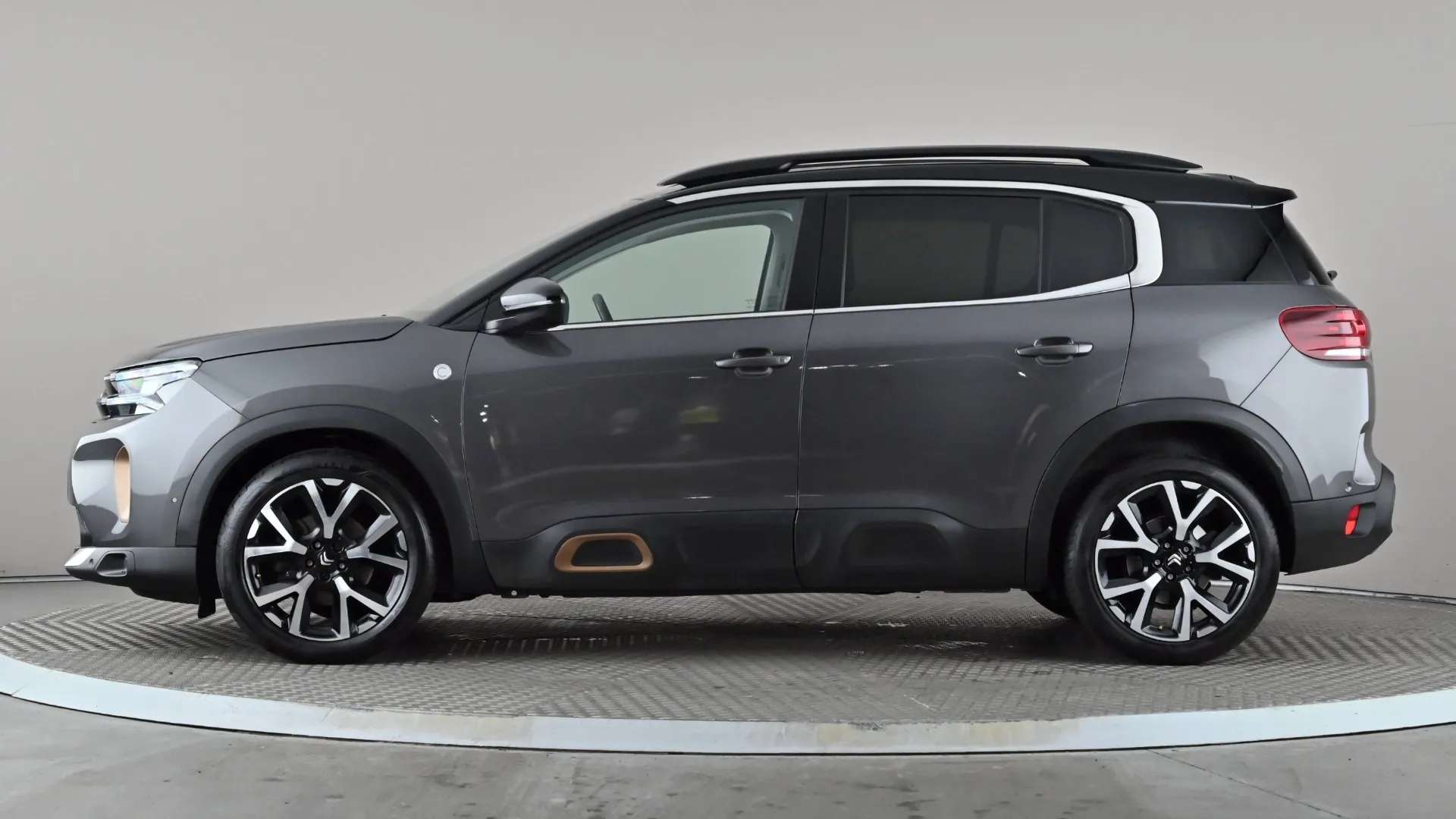 A 2023 CITROEN C5 AIRCROSS 1.5 BlueHDi C-Series Edition EAT8 A 2023 CITROEN C5 AIRCROSS 1.5 BlueHDi C-Series Edition EAT8