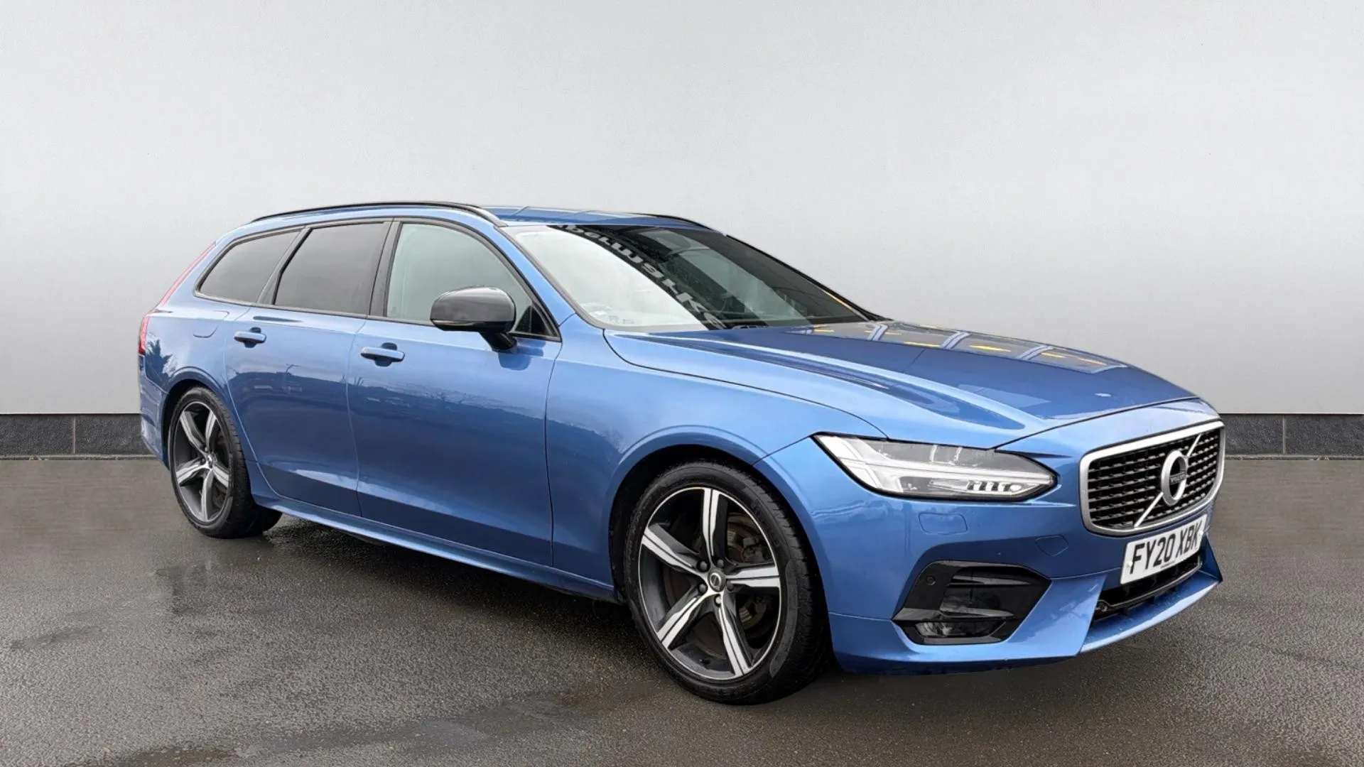 A 0 VOLVO V90 2.0 D4 R DESIGN Plus Geartronic A 0 VOLVO V90 2.0 D4 R DESIGN Plus Geartronic