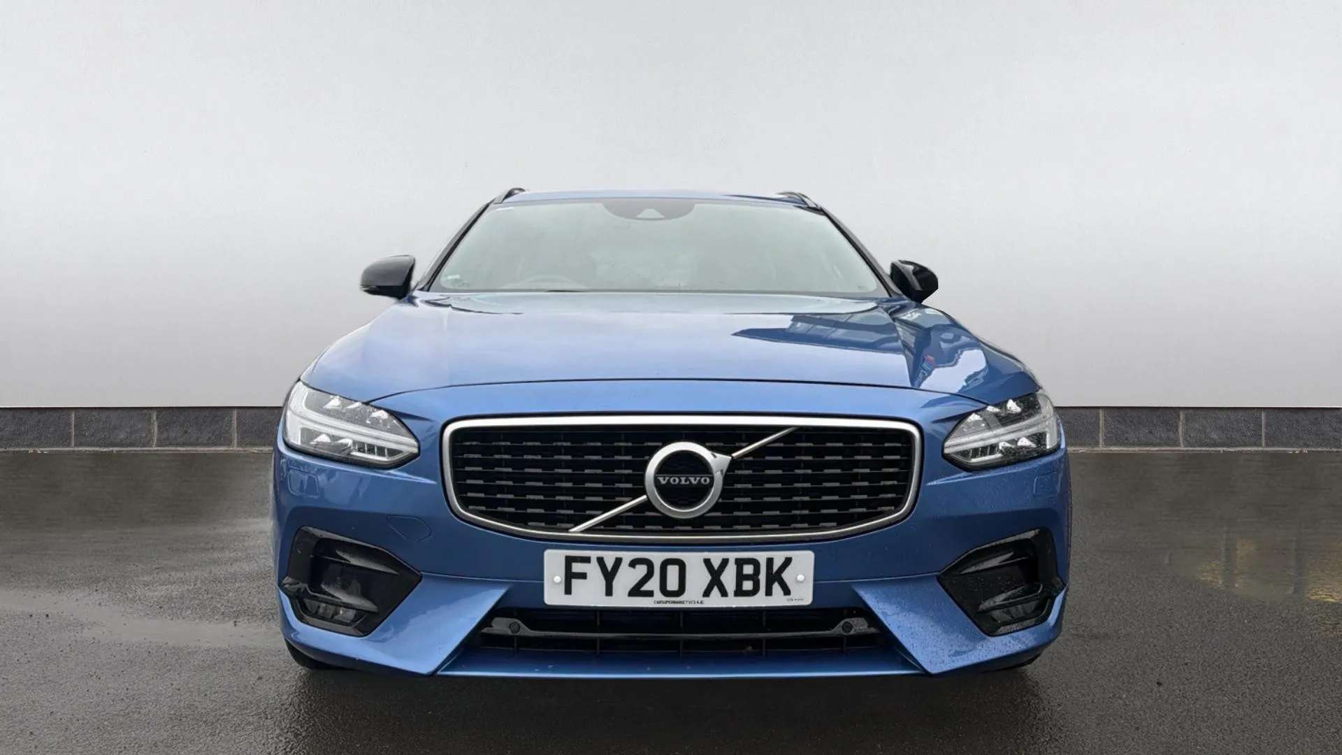 A 0 VOLVO V90 2.0 D4 R DESIGN Plus Geartronic A 0 VOLVO V90 2.0 D4 R DESIGN Plus Geartronic