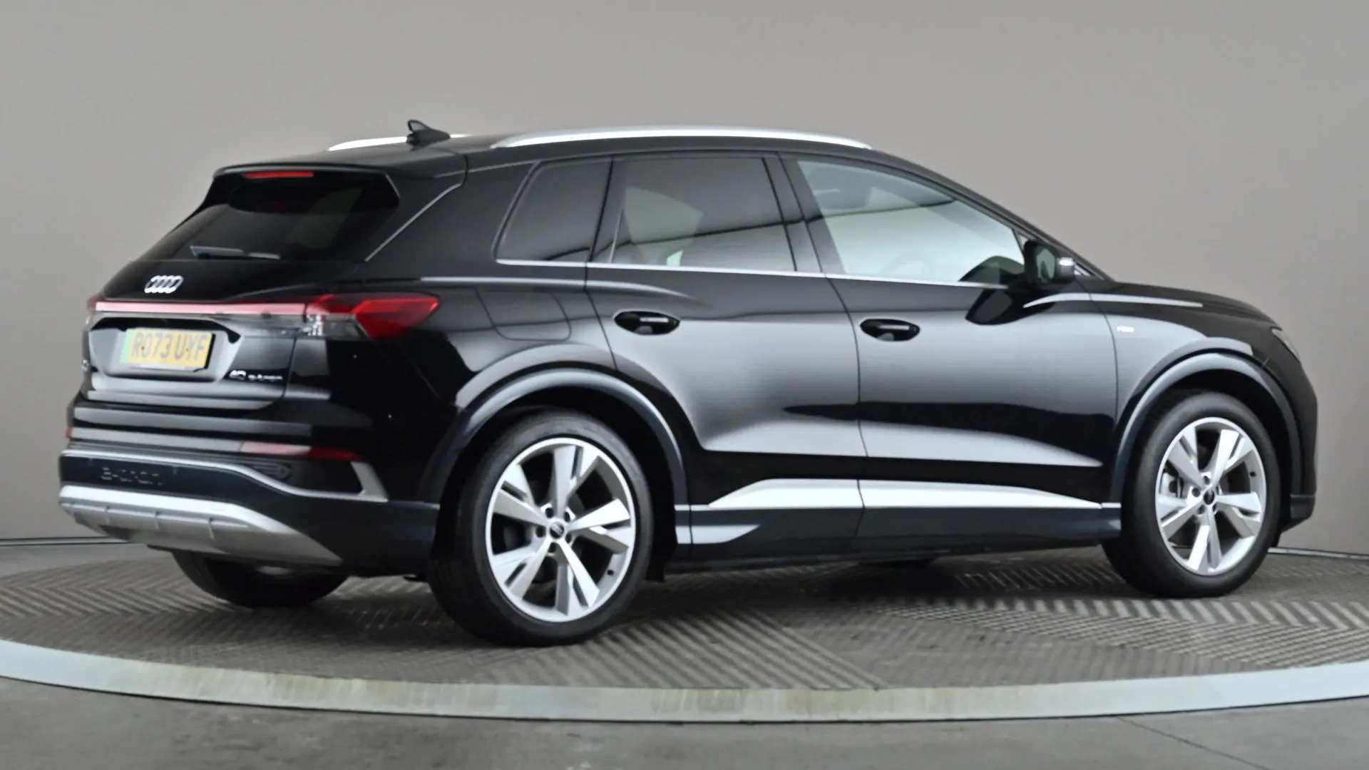 2023 AUDI Q4 2023 AUDI Q4