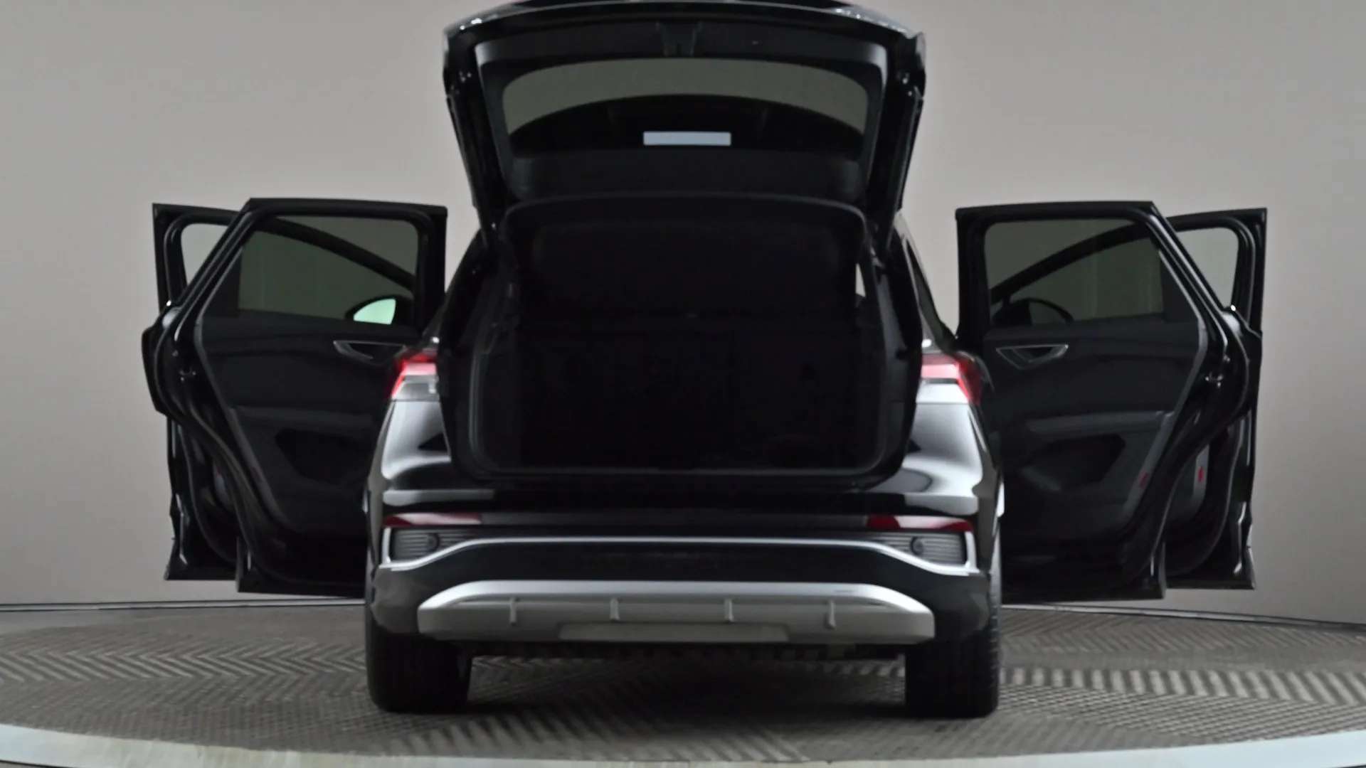 2023 AUDI Q4 2023 AUDI Q4