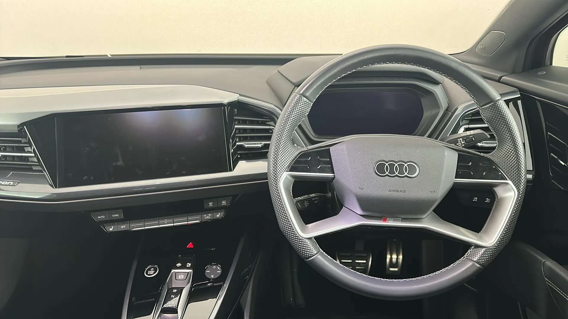 2023 AUDI Q4 2023 AUDI Q4