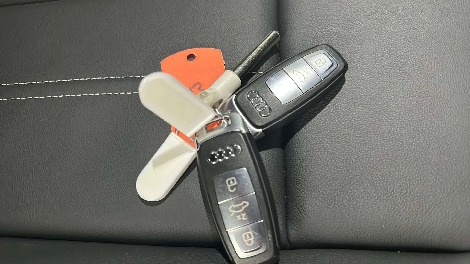 2023 AUDI Q4 2023 AUDI Q4