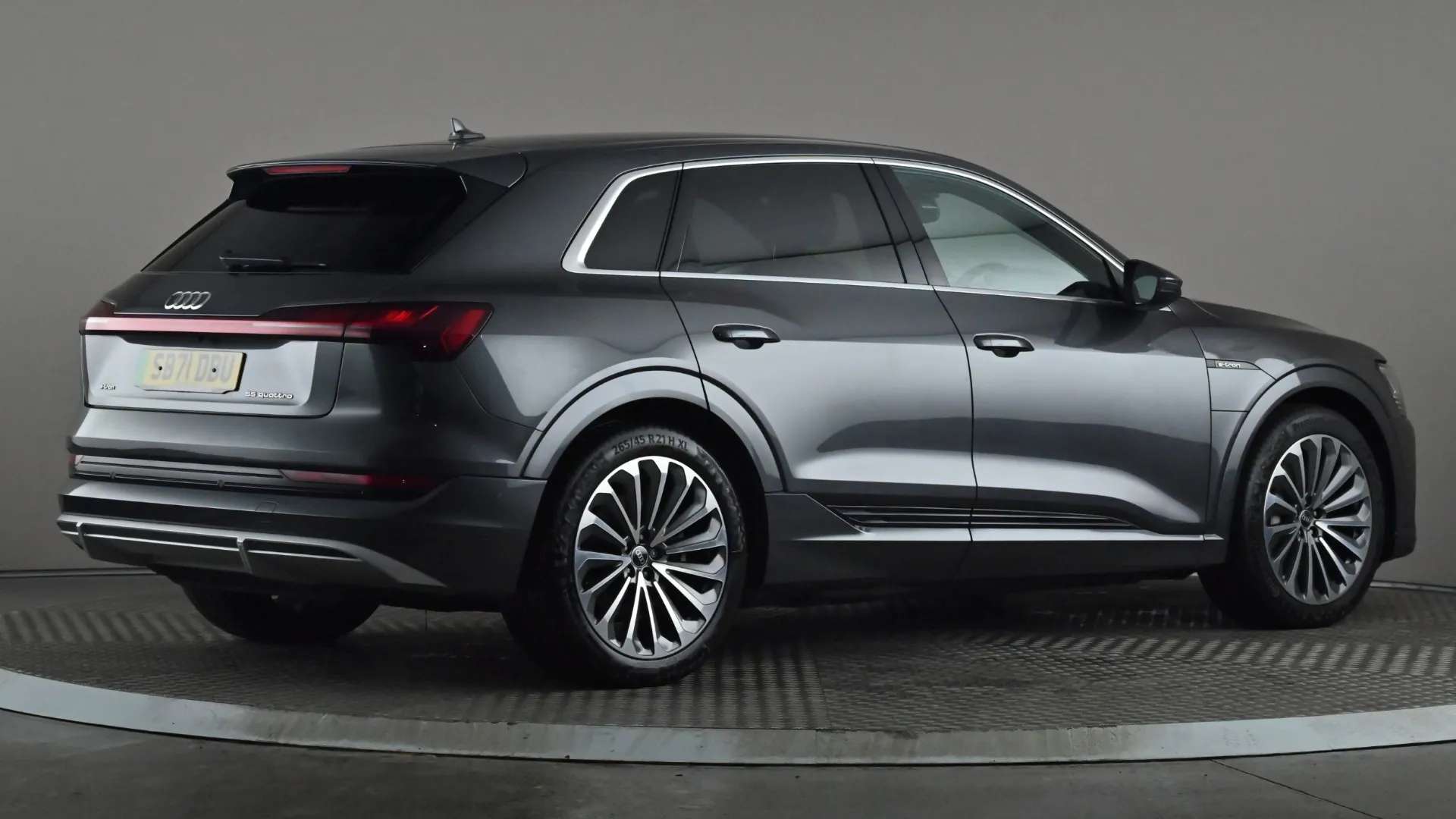 2022 AUDI E-TRON 2022 AUDI E-TRON