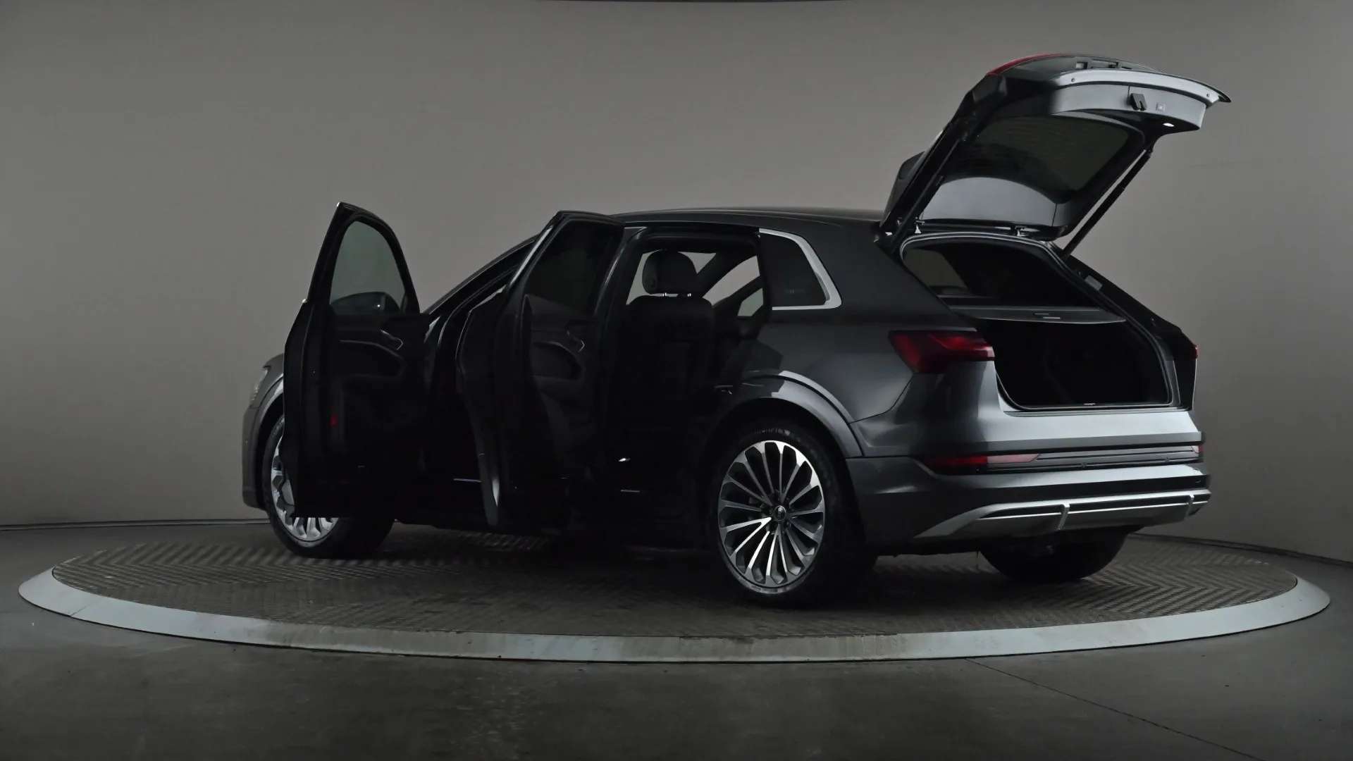 2022 AUDI E-TRON 2022 AUDI E-TRON