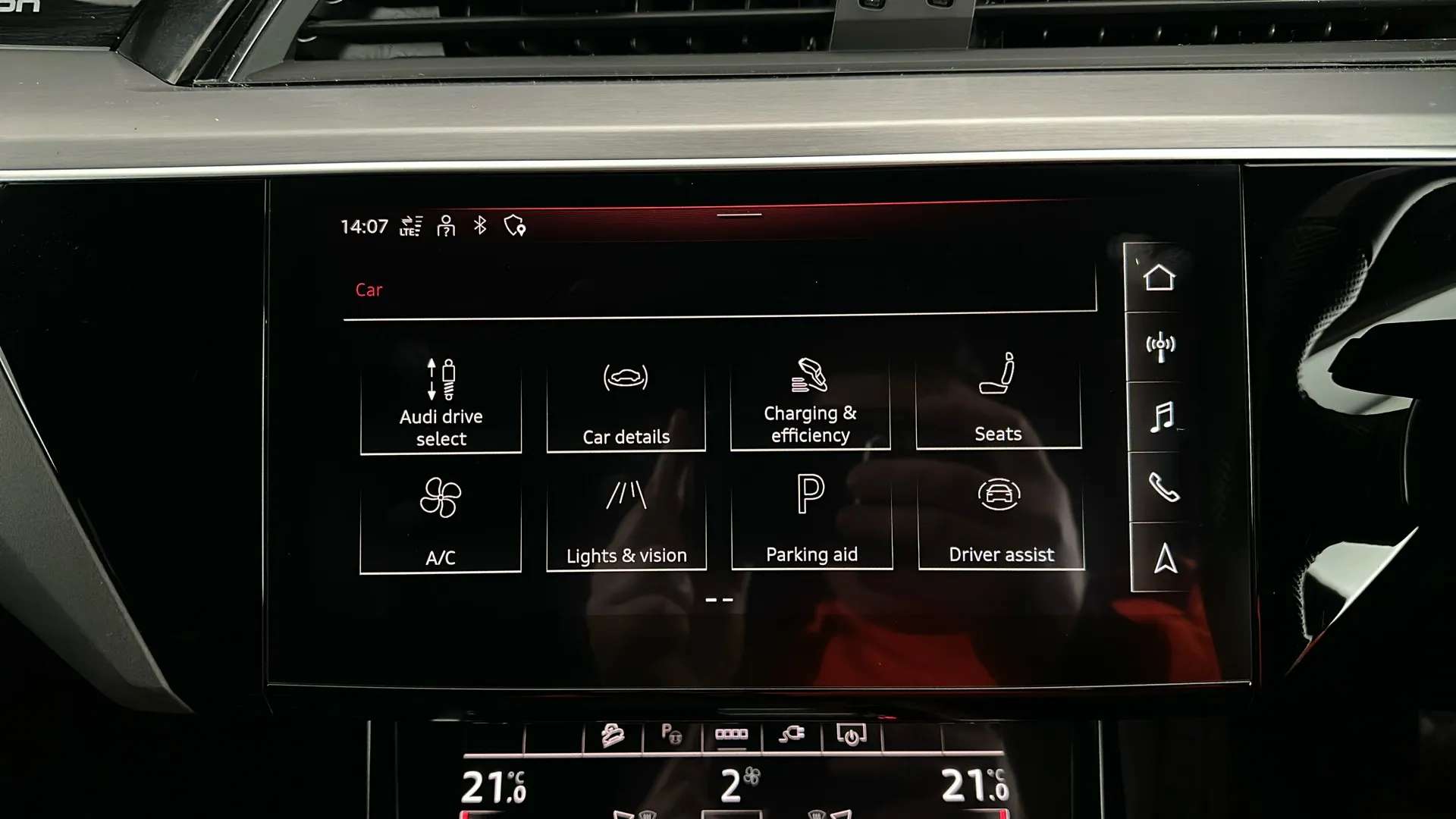 2022 AUDI E-TRON 2022 AUDI E-TRON