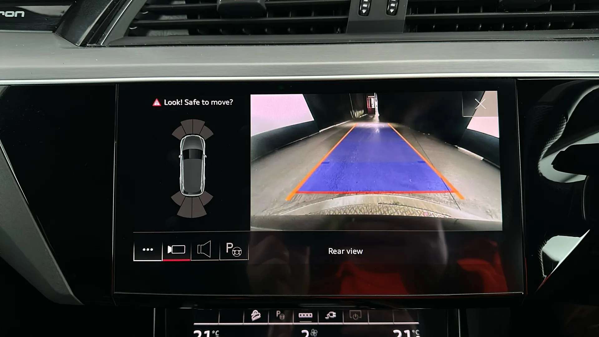 2022 AUDI E-TRON 2022 AUDI E-TRON