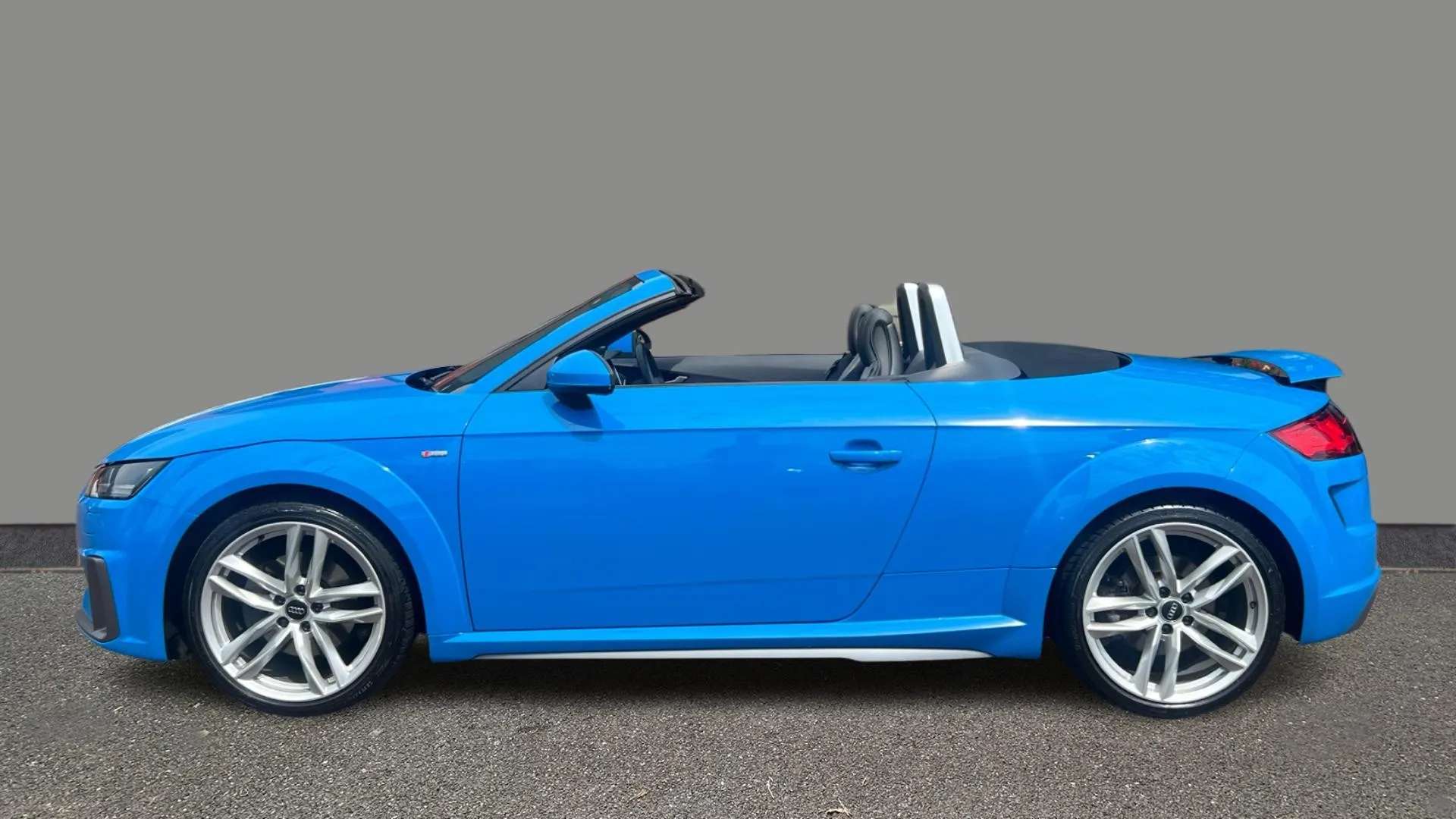 A 2019 AUDI TT 40 TFSI S Line S Tronic A 2019 AUDI TT 40 TFSI S Line S Tronic