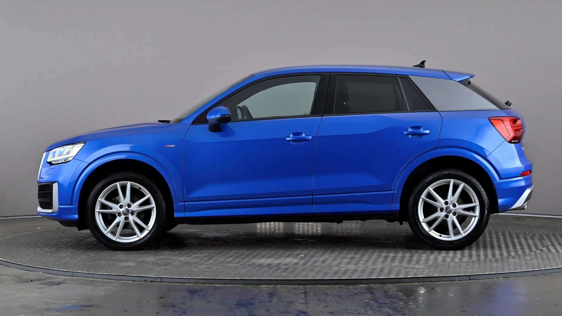 A 2020 AUDI Q2 35 TFSI S Line S Tronic A 2020 AUDI Q2 35 TFSI S Line S Tronic