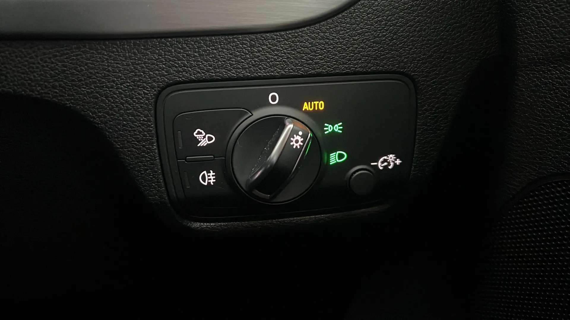 2020 AUDI Q2 2020 AUDI Q2