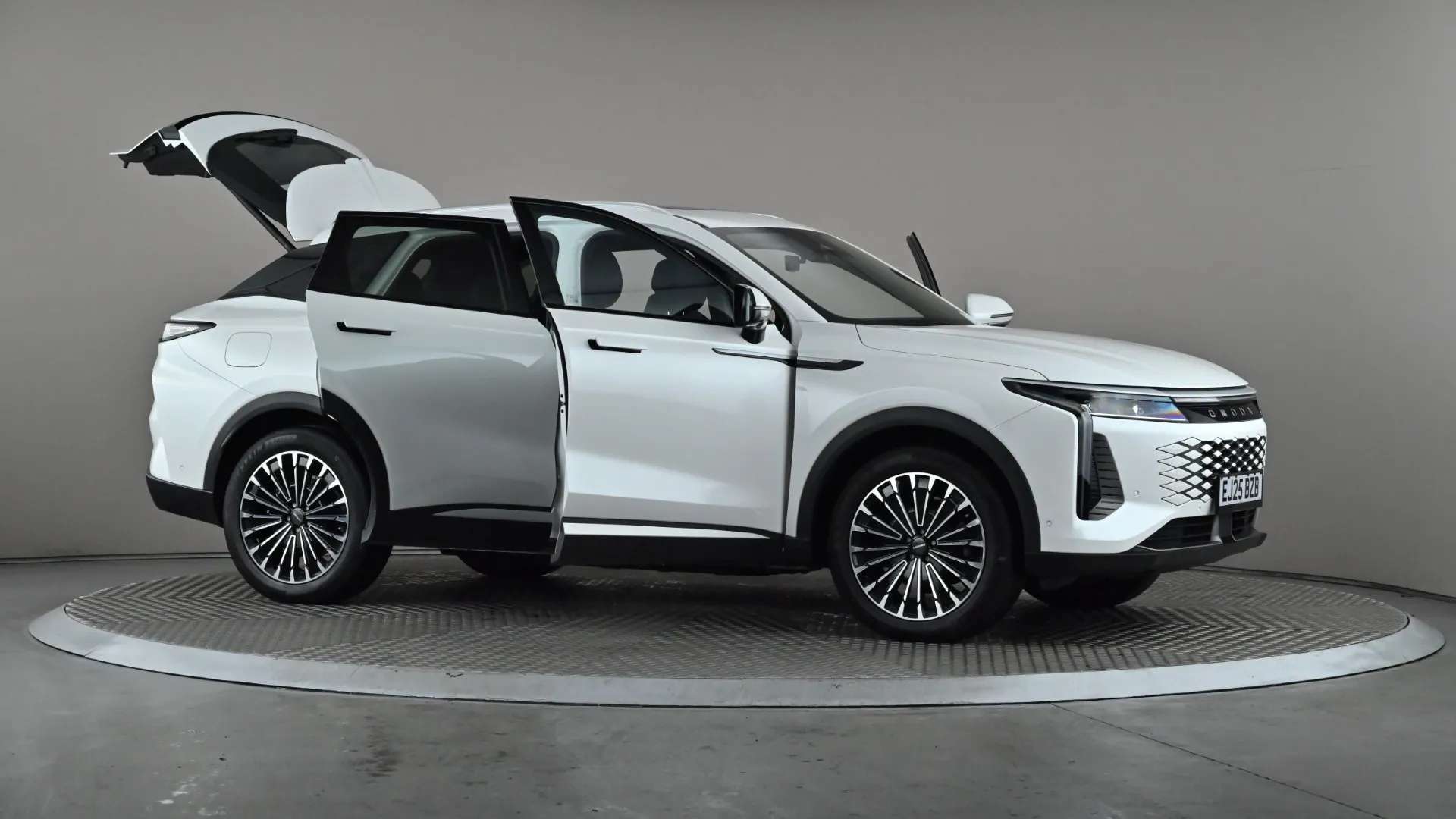 2025 OMODA 9 2025 OMODA 9