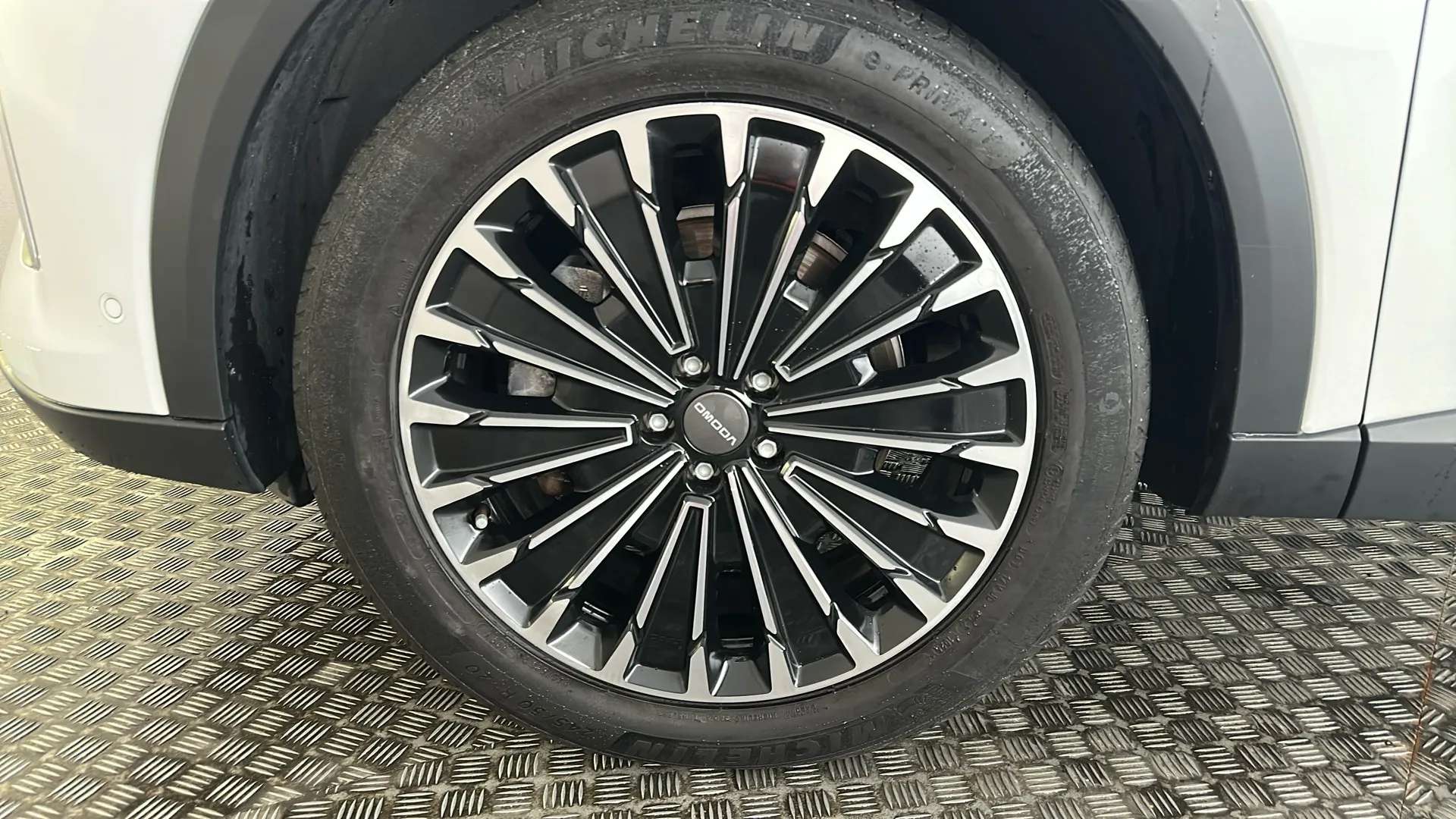 2025 OMODA 9 2025 OMODA 9