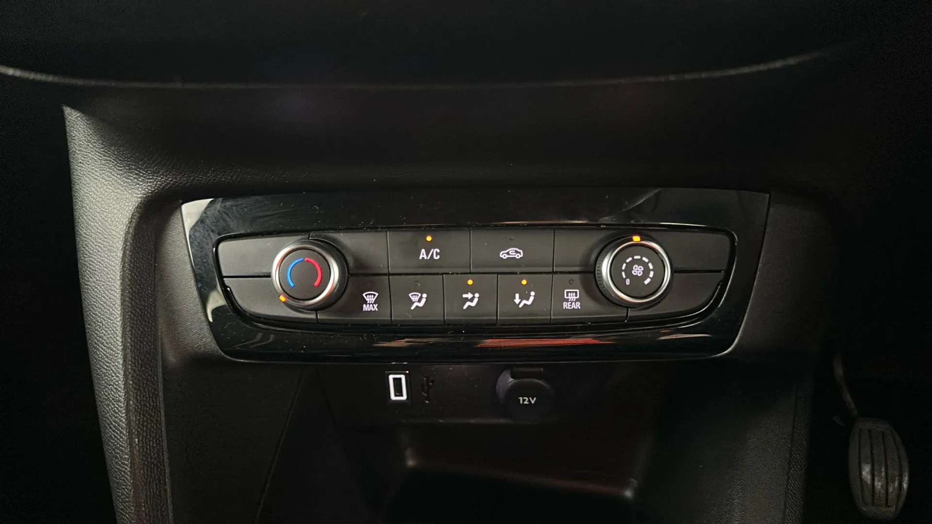 2024 VAUXHALL CORSA 2024 VAUXHALL CORSA