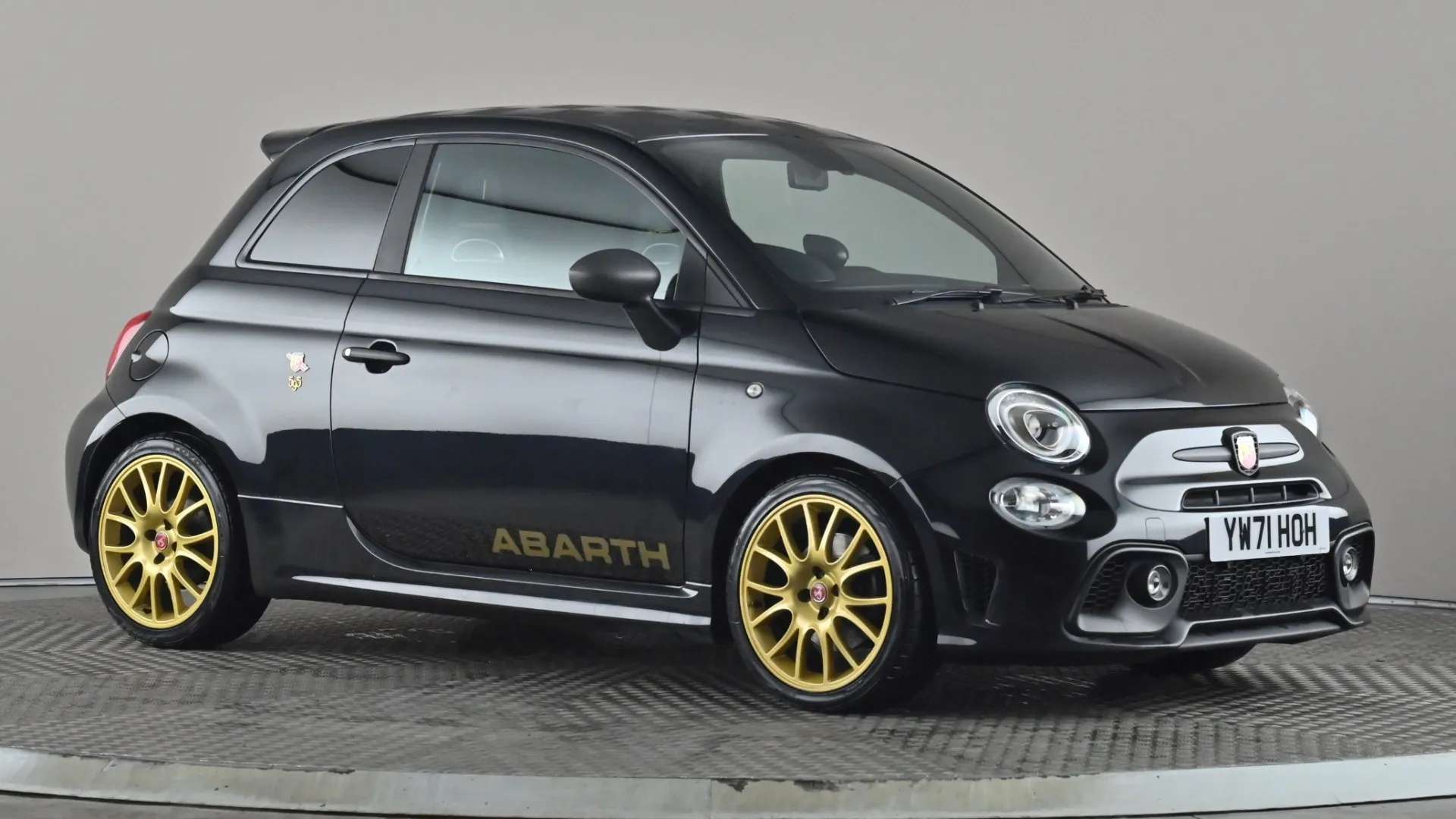 A 2021 ABARTH 595 1.4 T-Jet 165 Scorpioneoro A 2021 ABARTH 595 1.4 T-Jet 165 Scorpioneoro